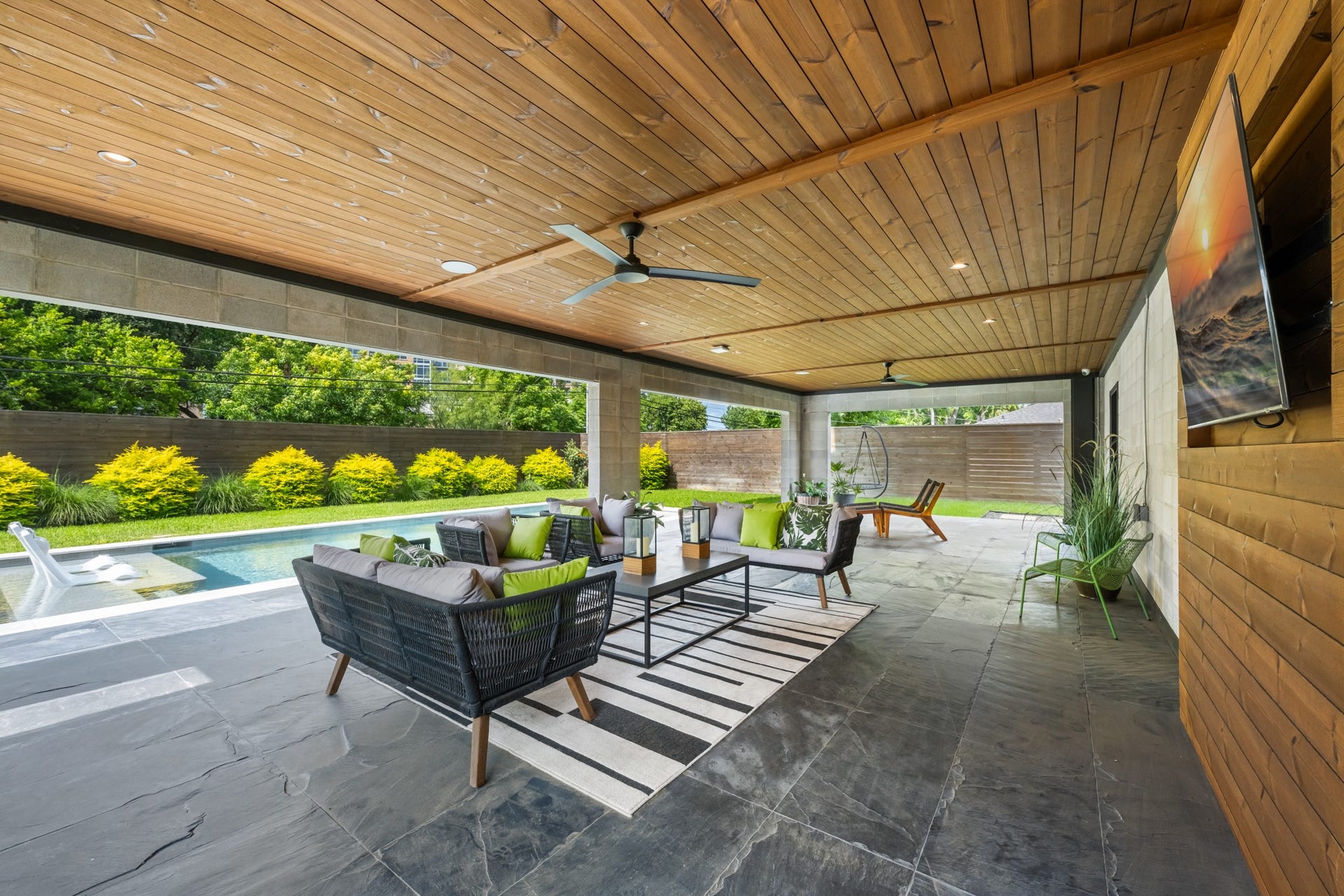 4130 Glenshire Street, Houston, TX 77025 4130 Glenshire Street, Houston, TX 77025