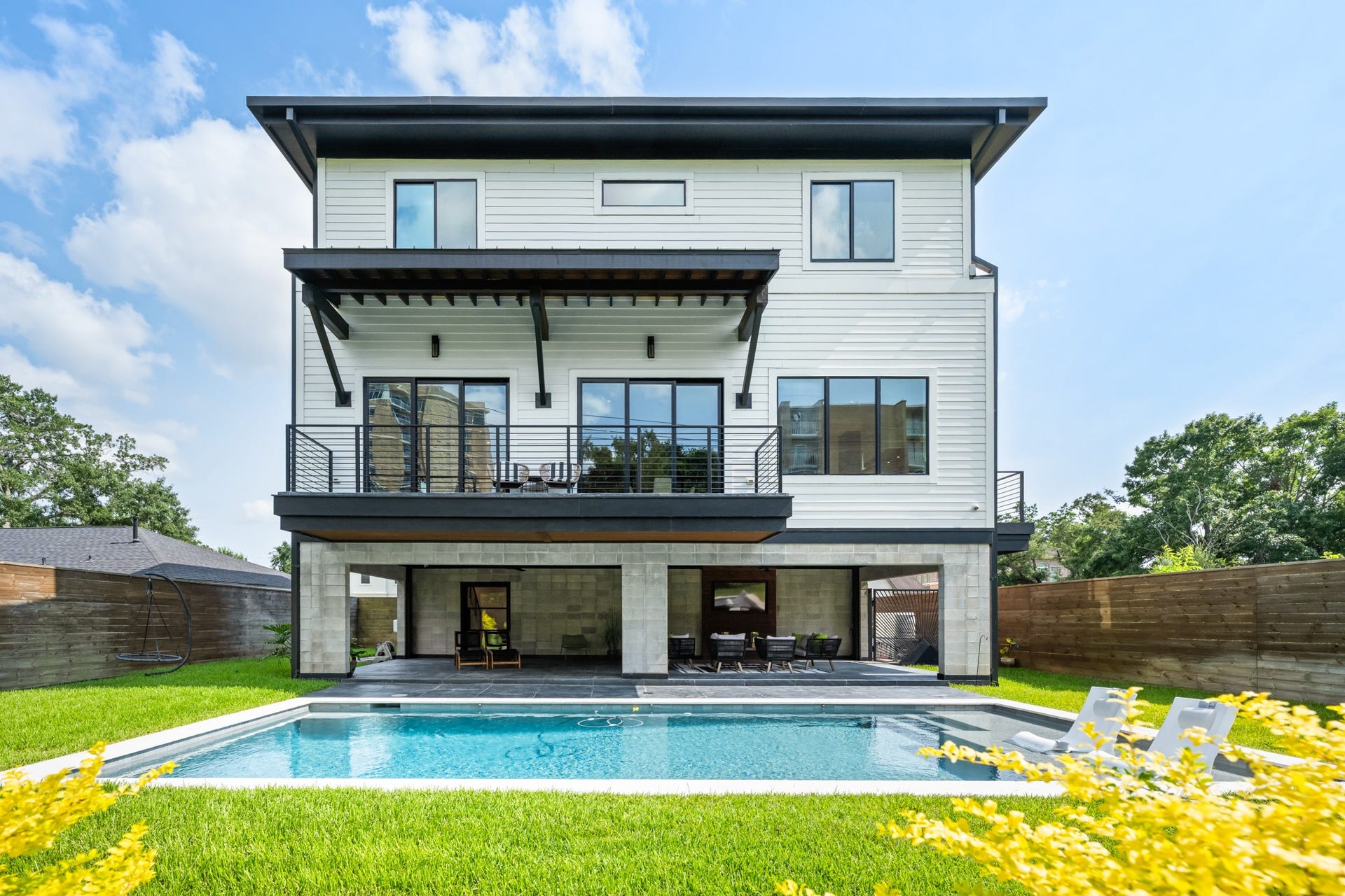 4130 Glenshire Street, Houston, TX 77025 4130 Glenshire Street, Houston, TX 77025