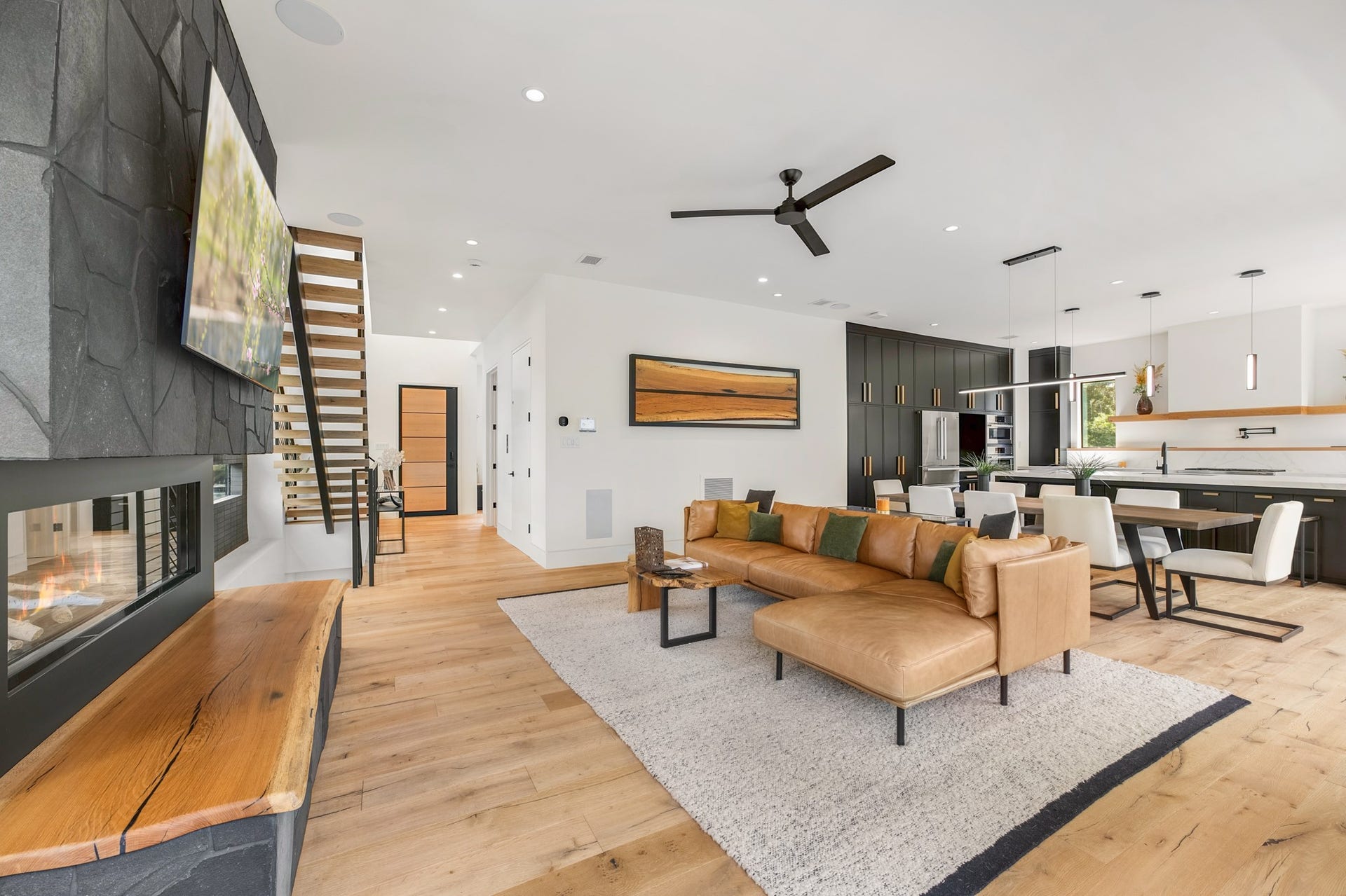 4130 Glenshire Street, Houston, TX 77025 4130 Glenshire Street, Houston, TX 77025