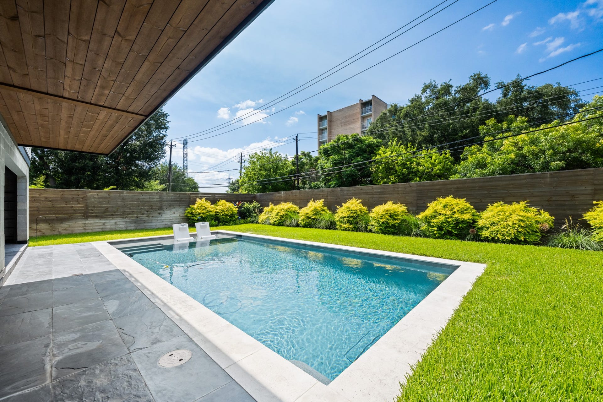 4130 Glenshire Street, Houston, TX 77025 4130 Glenshire Street, Houston, TX 77025