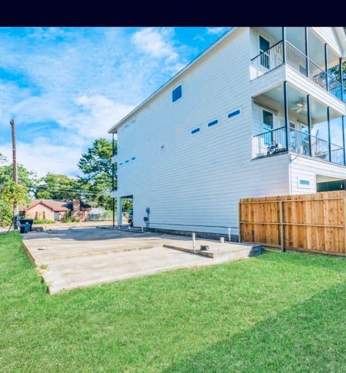 Property photo for 3017 Elysian Street, Houston, TX