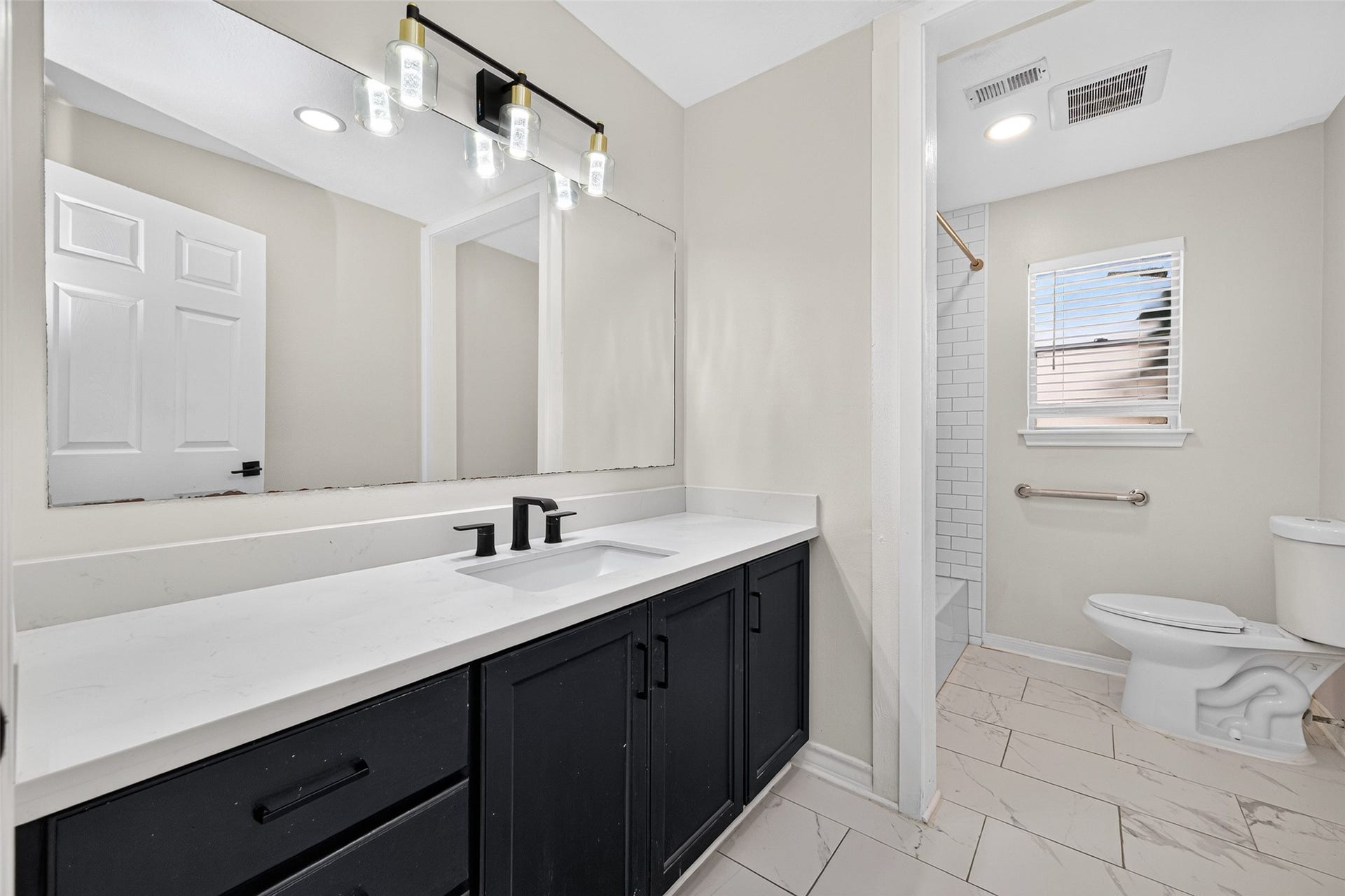 1319 Forsythe Lane, Houston, TX 77073 1319 Forsythe Lane, Houston, TX 77073