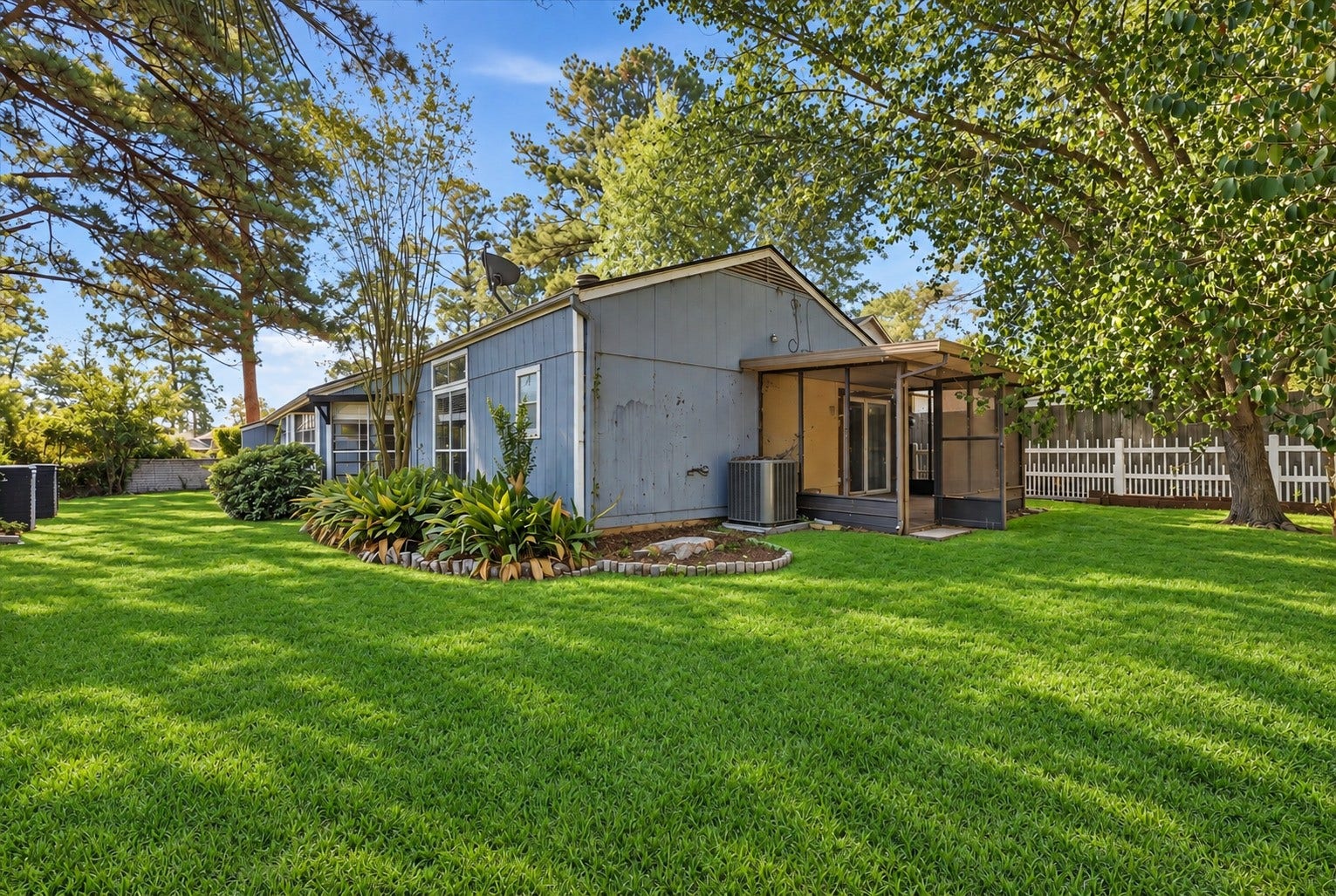 3523 Woodland Lane, Montgomery, TX 77356 3523 Woodland Lane, Montgomery, TX 77356