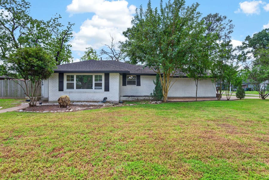 Property photo for 4719 Nina Lee Lane, Houston, TX