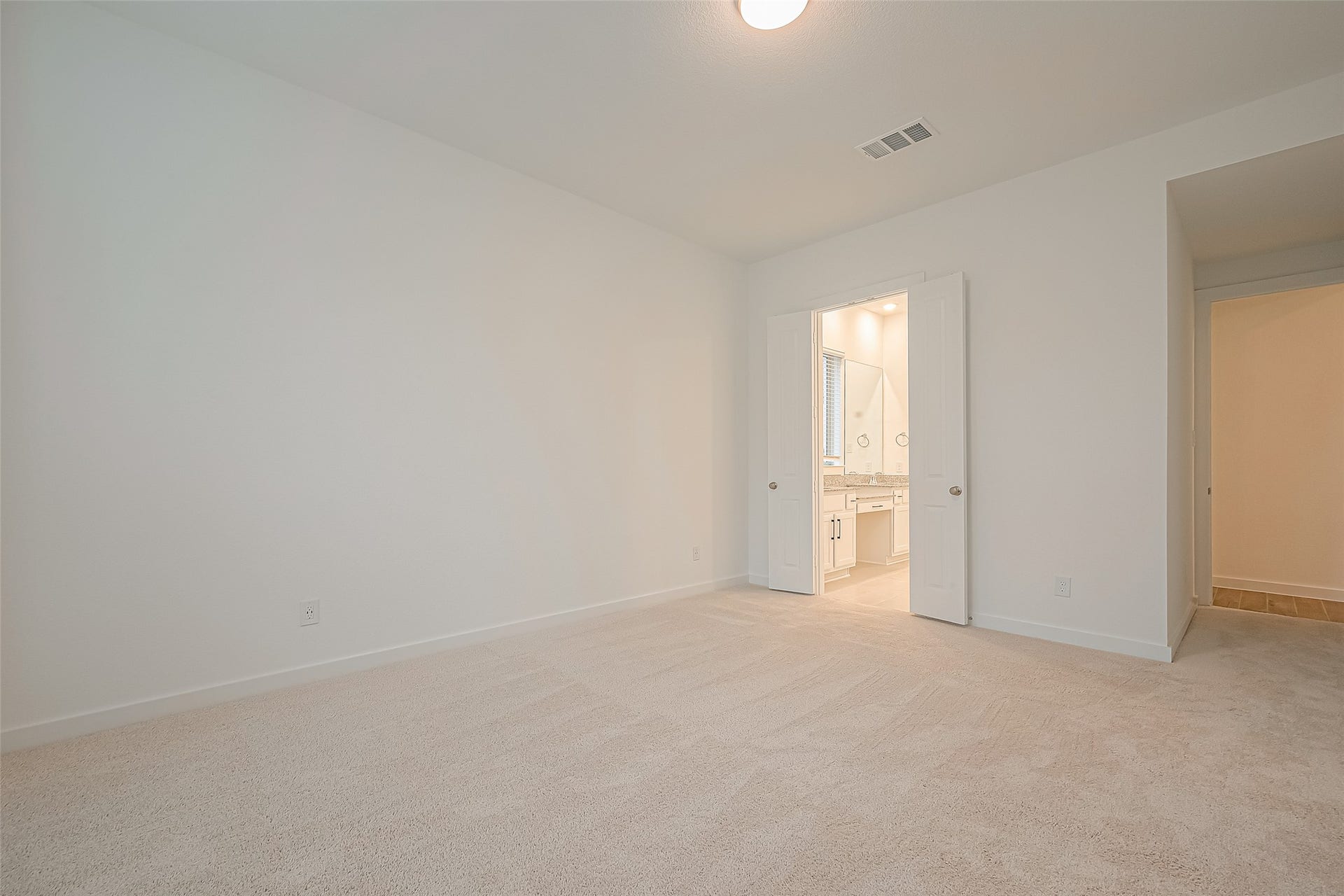 235 Sky Top Drive, Montgomery, TX 77316