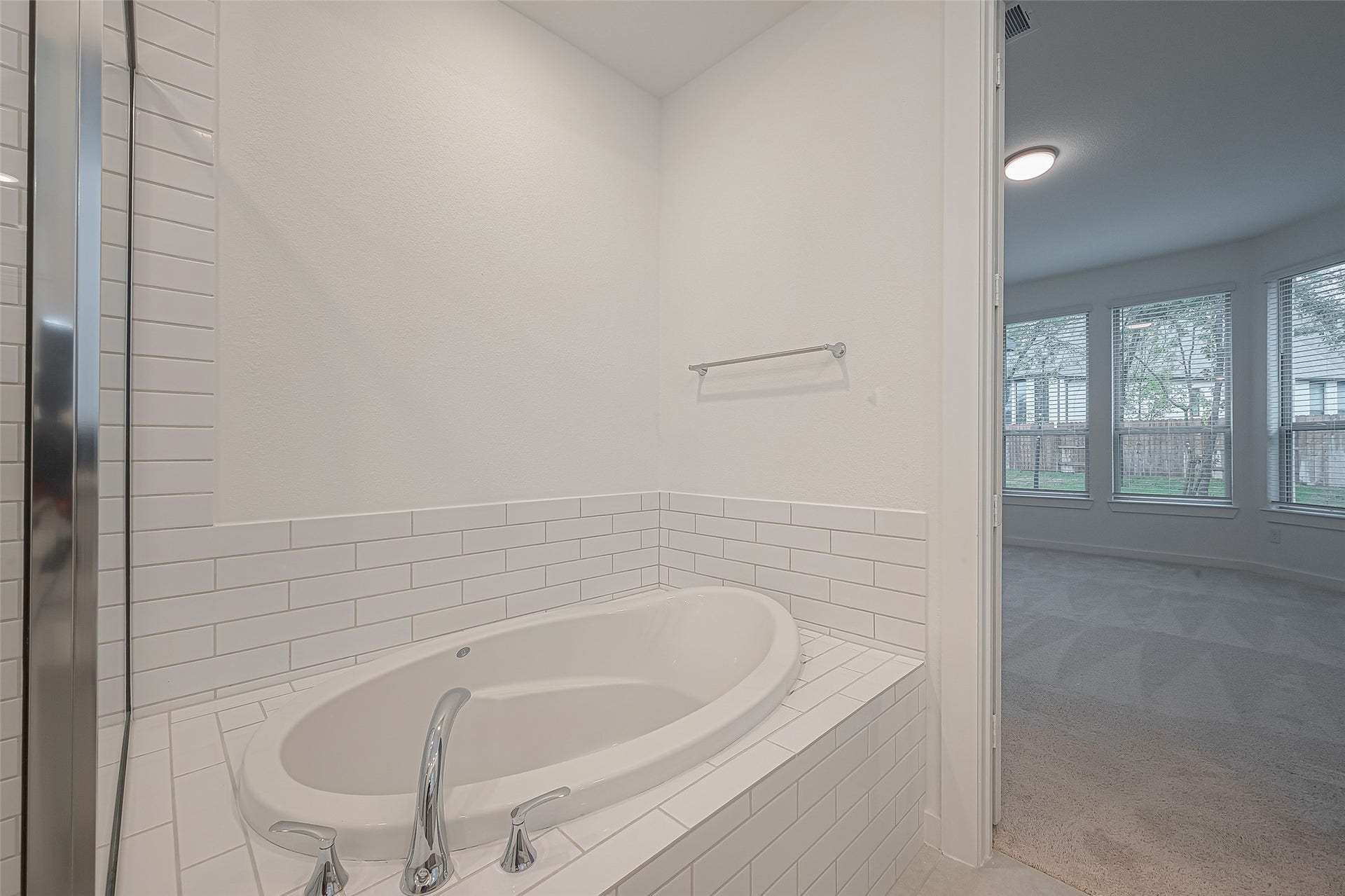 235 Sky Top Drive, Montgomery, TX 77316
