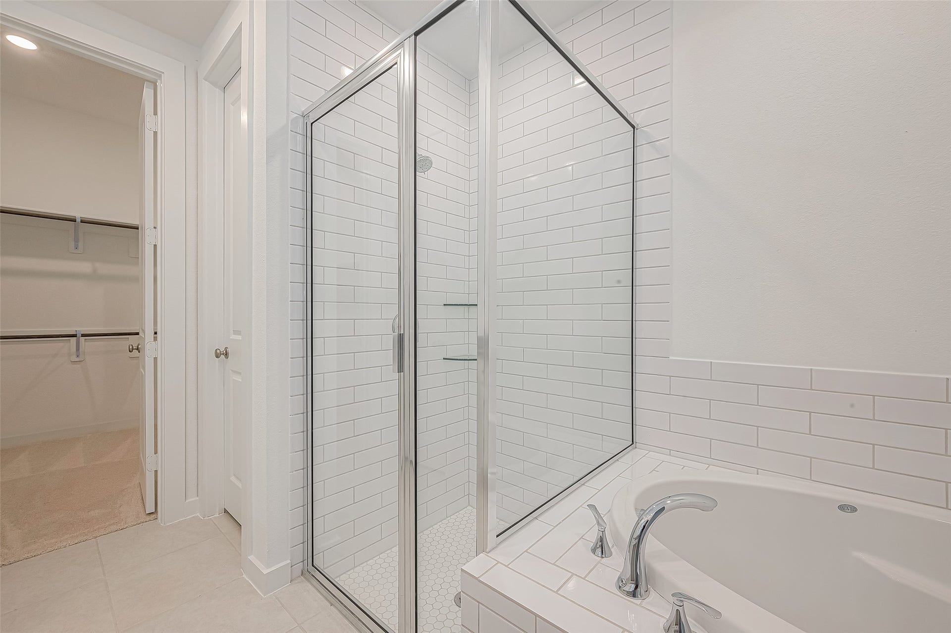 235 Sky Top Drive, Montgomery, TX 77316