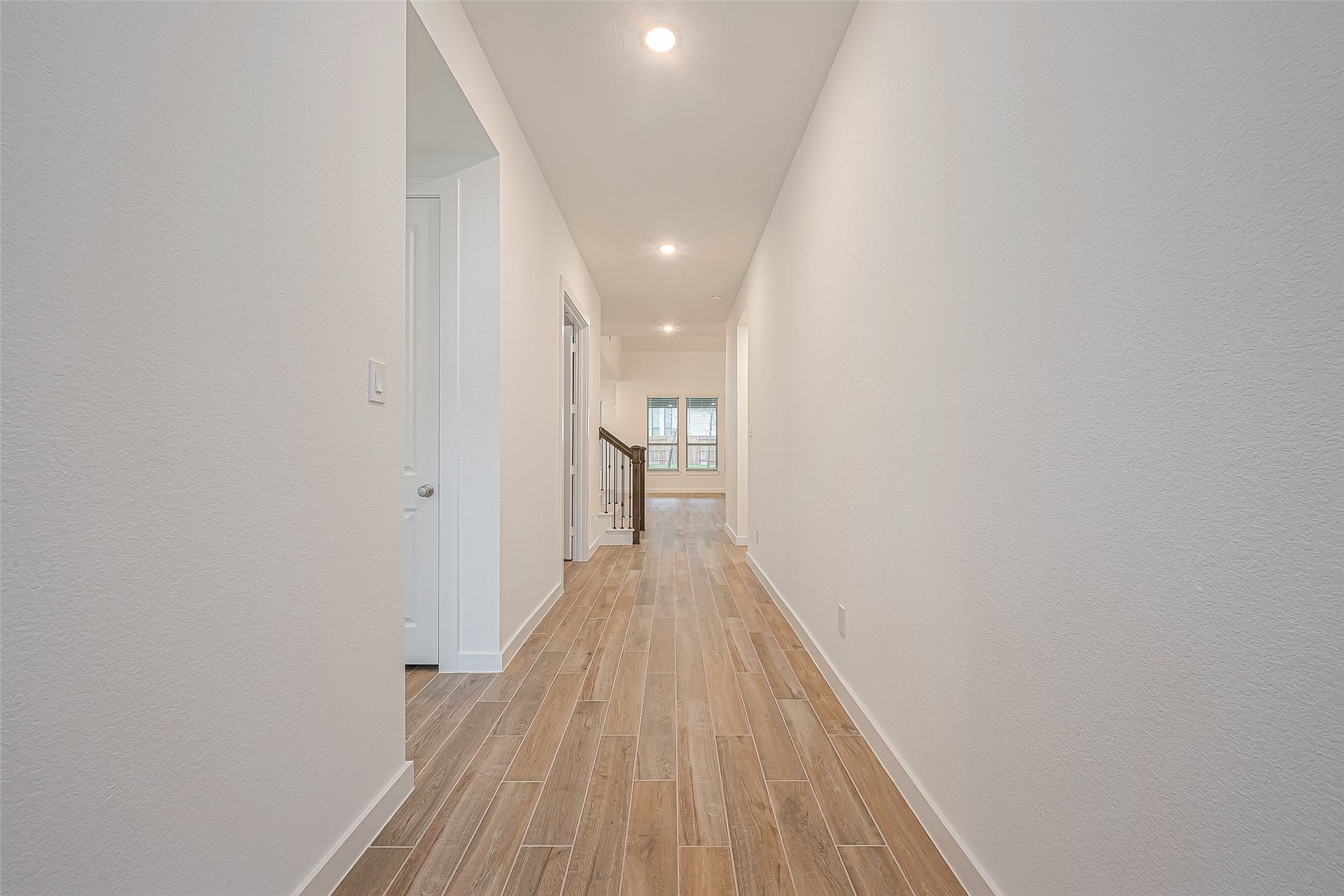 235 Sky Top Drive, Montgomery, TX 77316