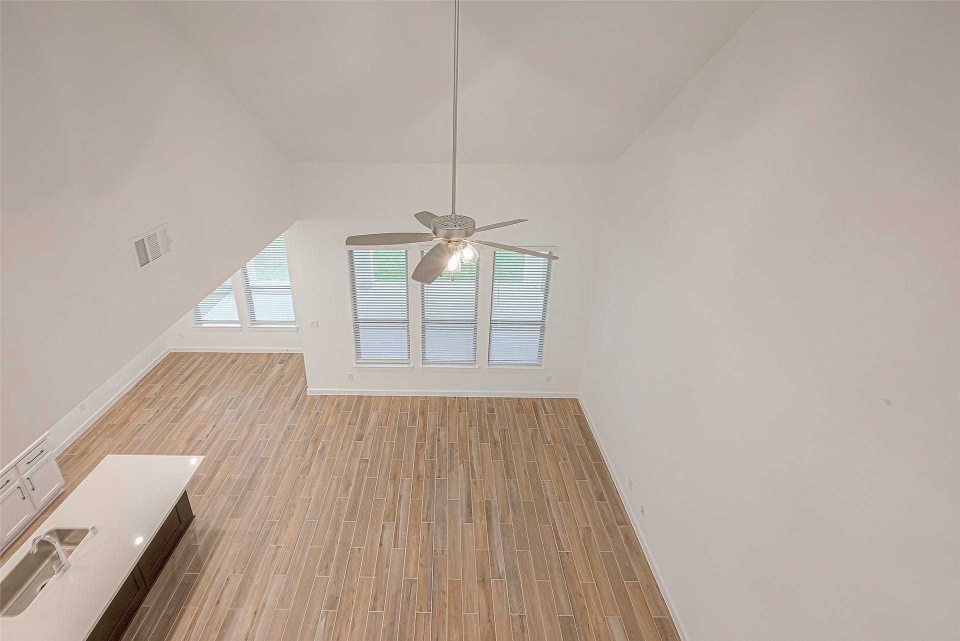 235 Sky Top Drive, Montgomery, TX 77316