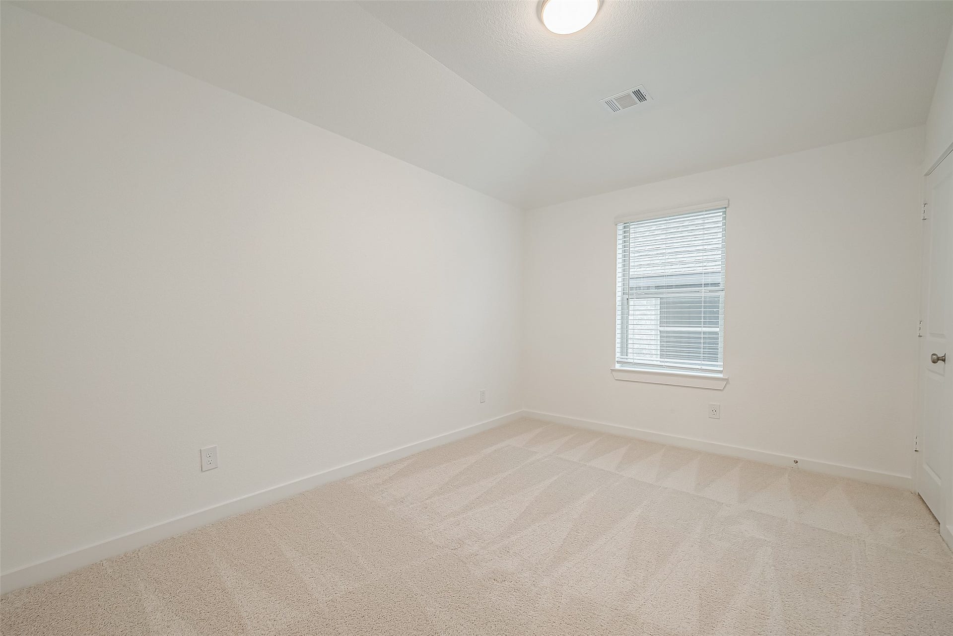 235 Sky Top Drive, Montgomery, TX 77316