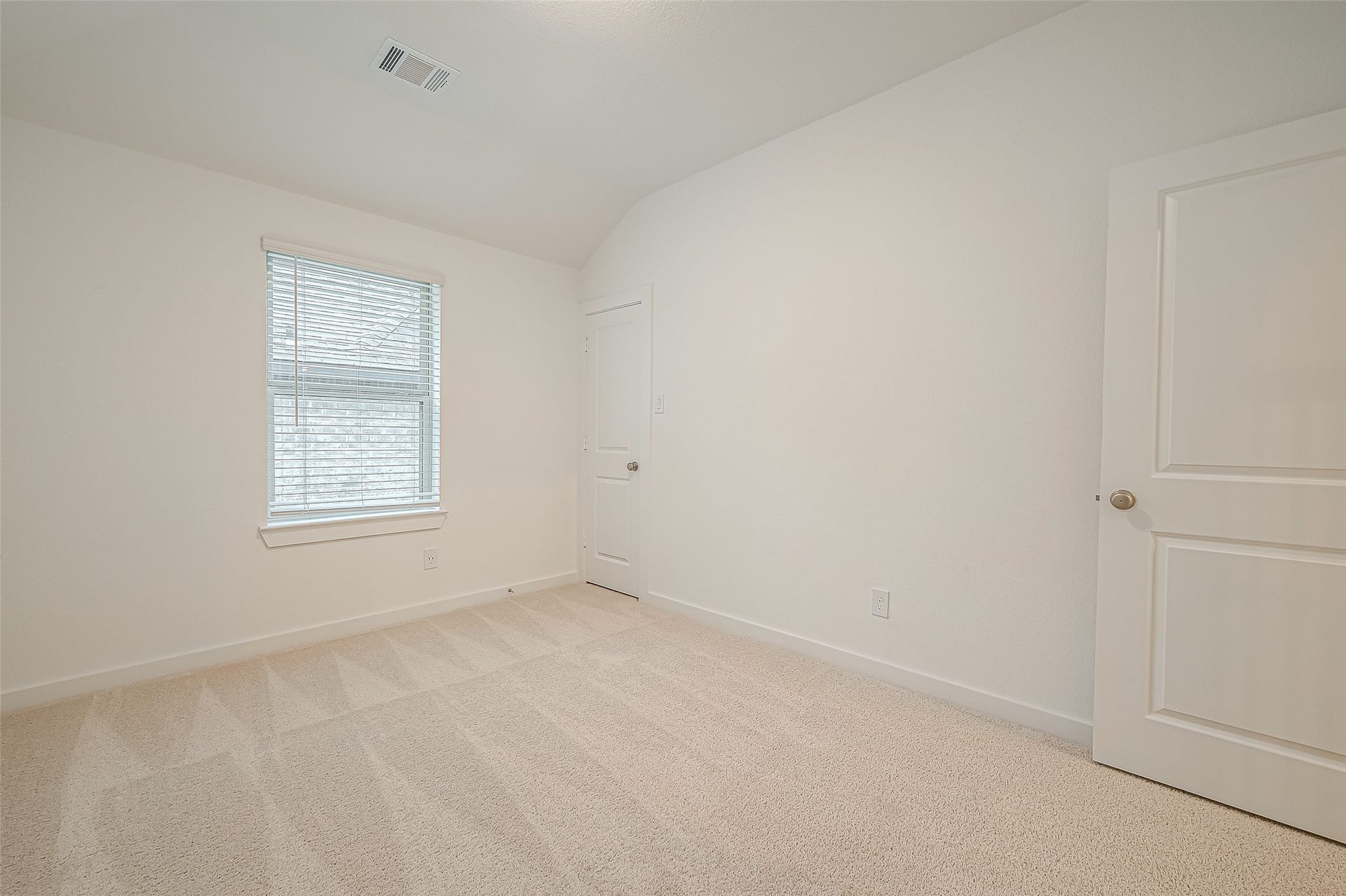 235 Sky Top Drive, Montgomery, TX 77316