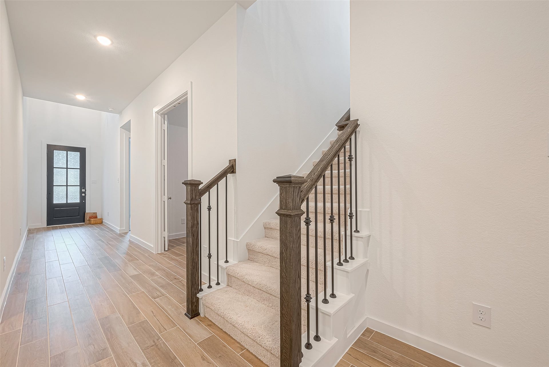235 Sky Top Drive, Montgomery, TX 77316