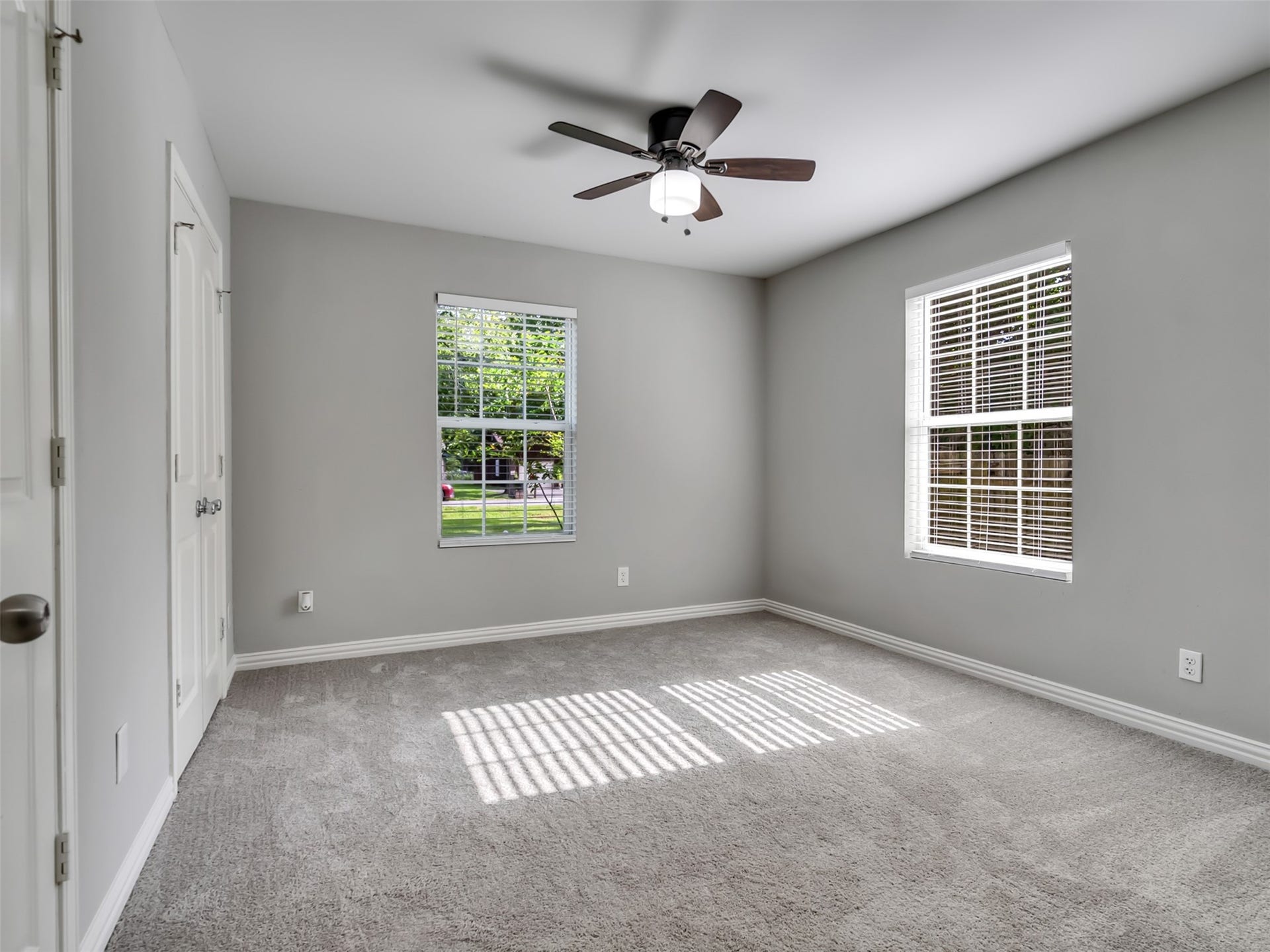 12313 23rd Street, Santa Fe, TX 77510 Primary bedroom