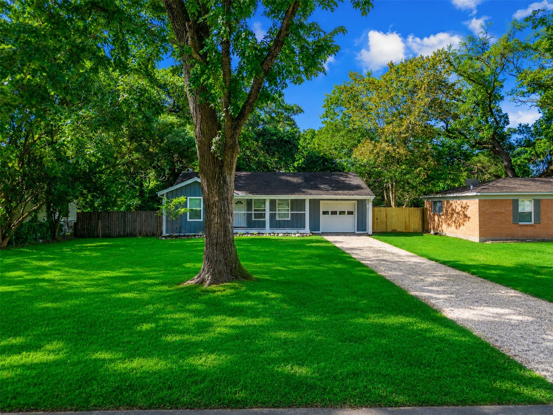 12313 23rd Street, Santa Fe, TX 77510 12313 23rd Street, Santa Fe, TX 77510