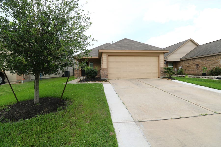 Property photo for 10338 Douglas Fir Villa Avenue, Houston, TX