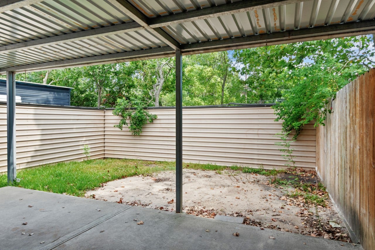 3723 Putnam Drive, Bacliff, TX 77518 Each unit comes with its own private backyard offering residents a personal space to unwind, entertain guests or enjoy the outdoors.