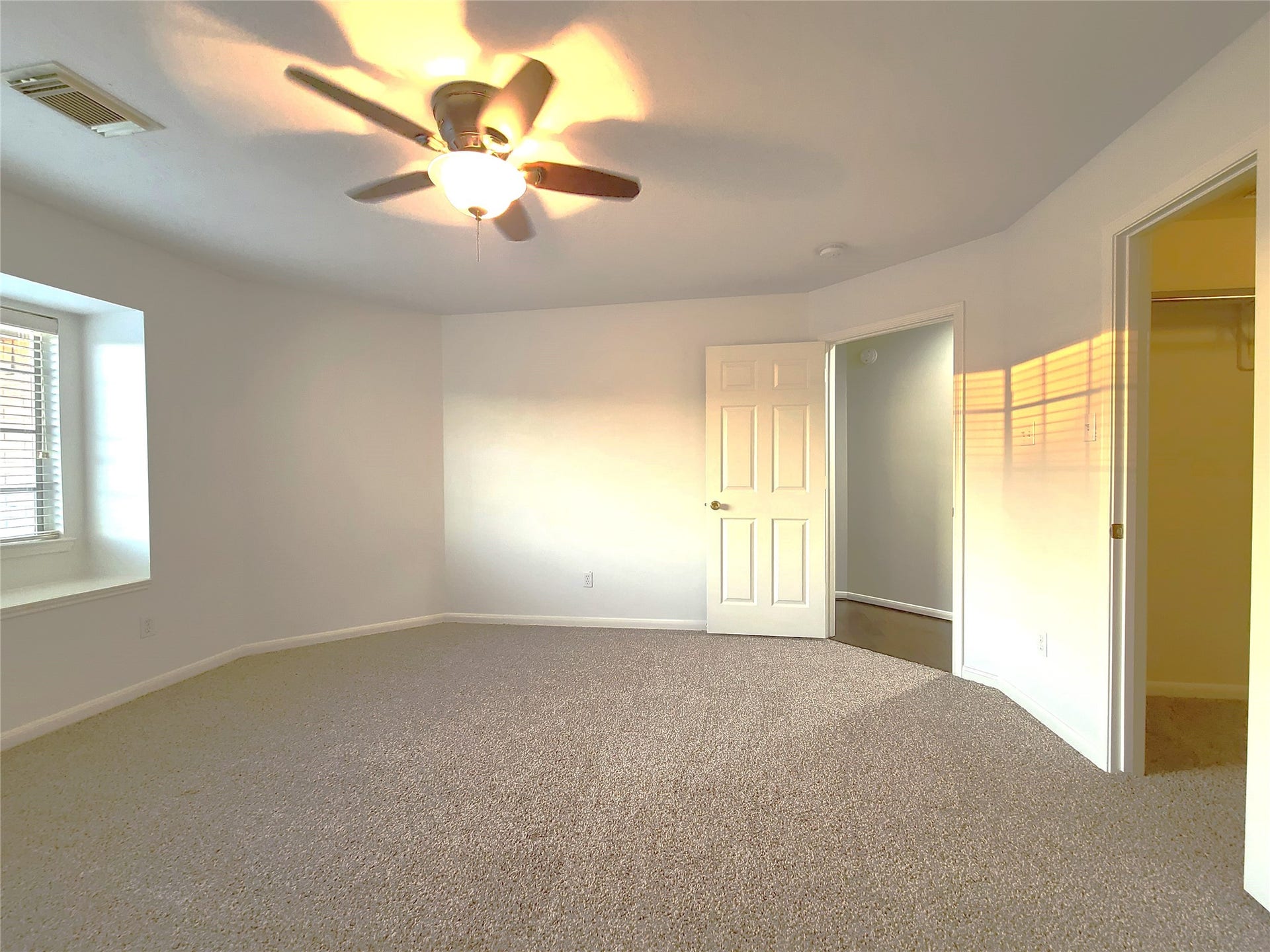 5th upstairs bedroom