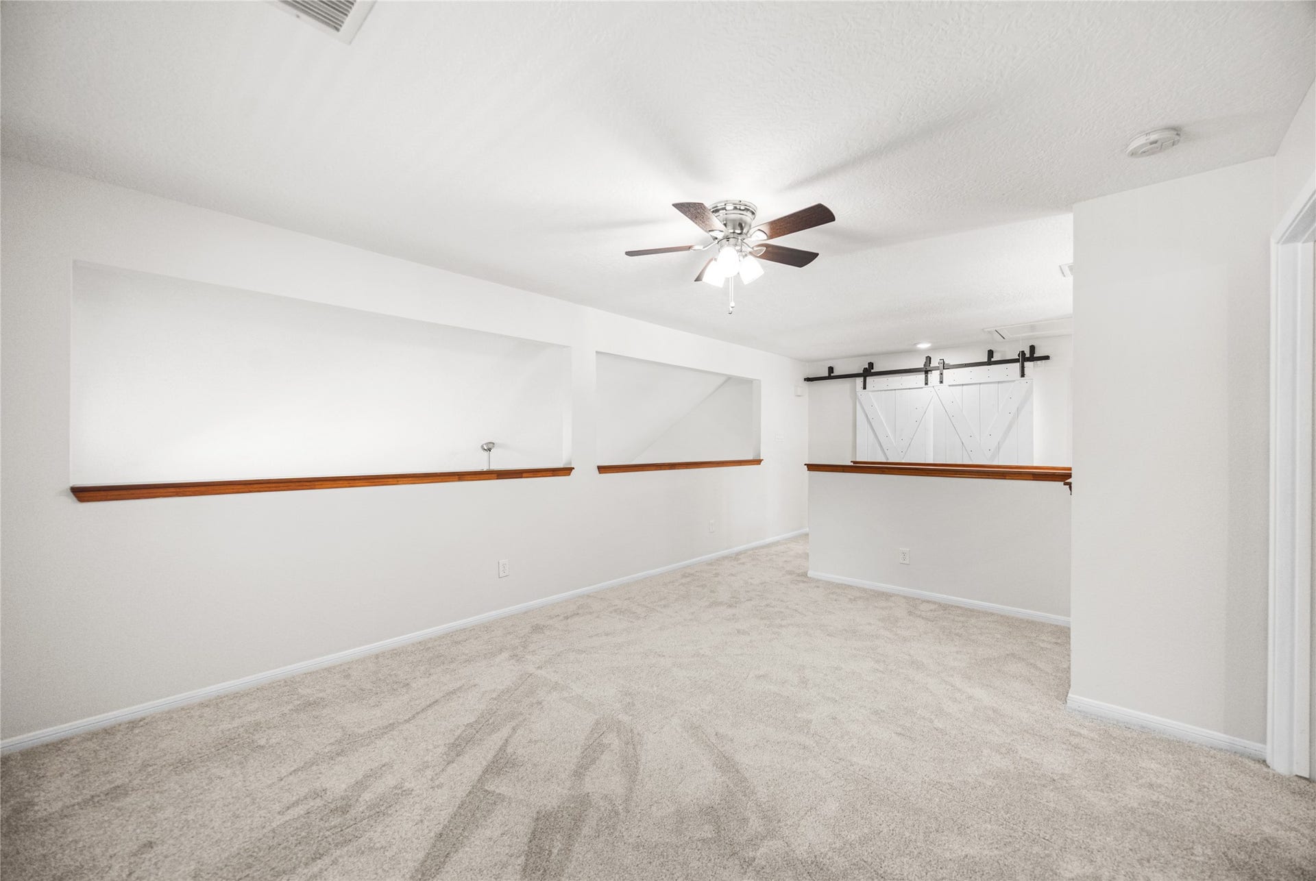 16003 Salton Point Drive, Friendswood, TX 77546 Alternate view of upstairs flex space with fresh new carpet.