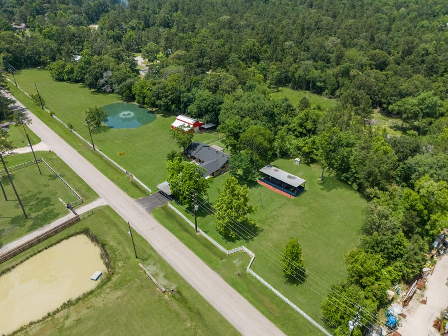 Property photo for 31114 Dobbin Huffsmith Road, Magnolia, TX