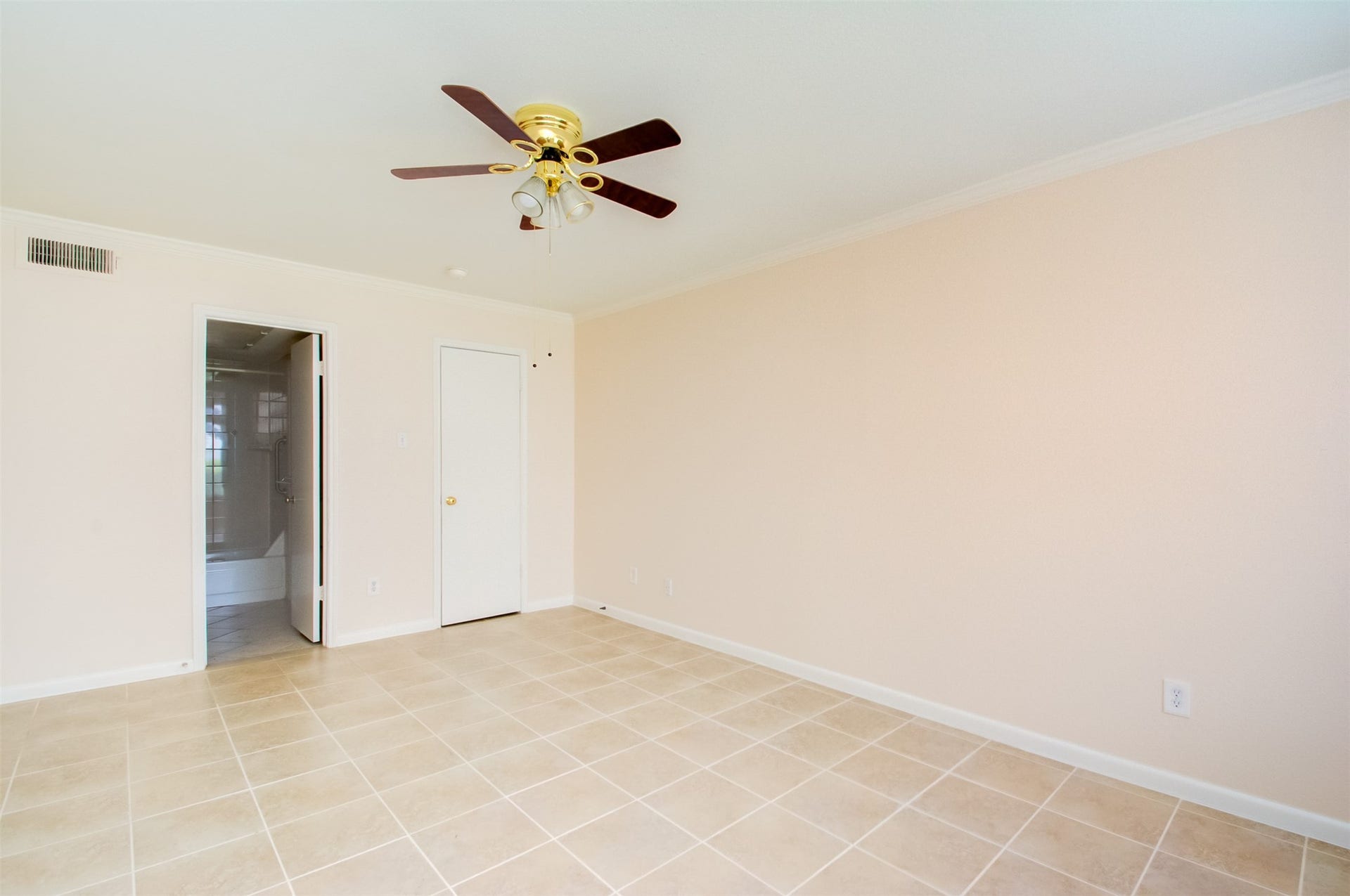 2350 Bering Drive, #71, Houston, TX 77057