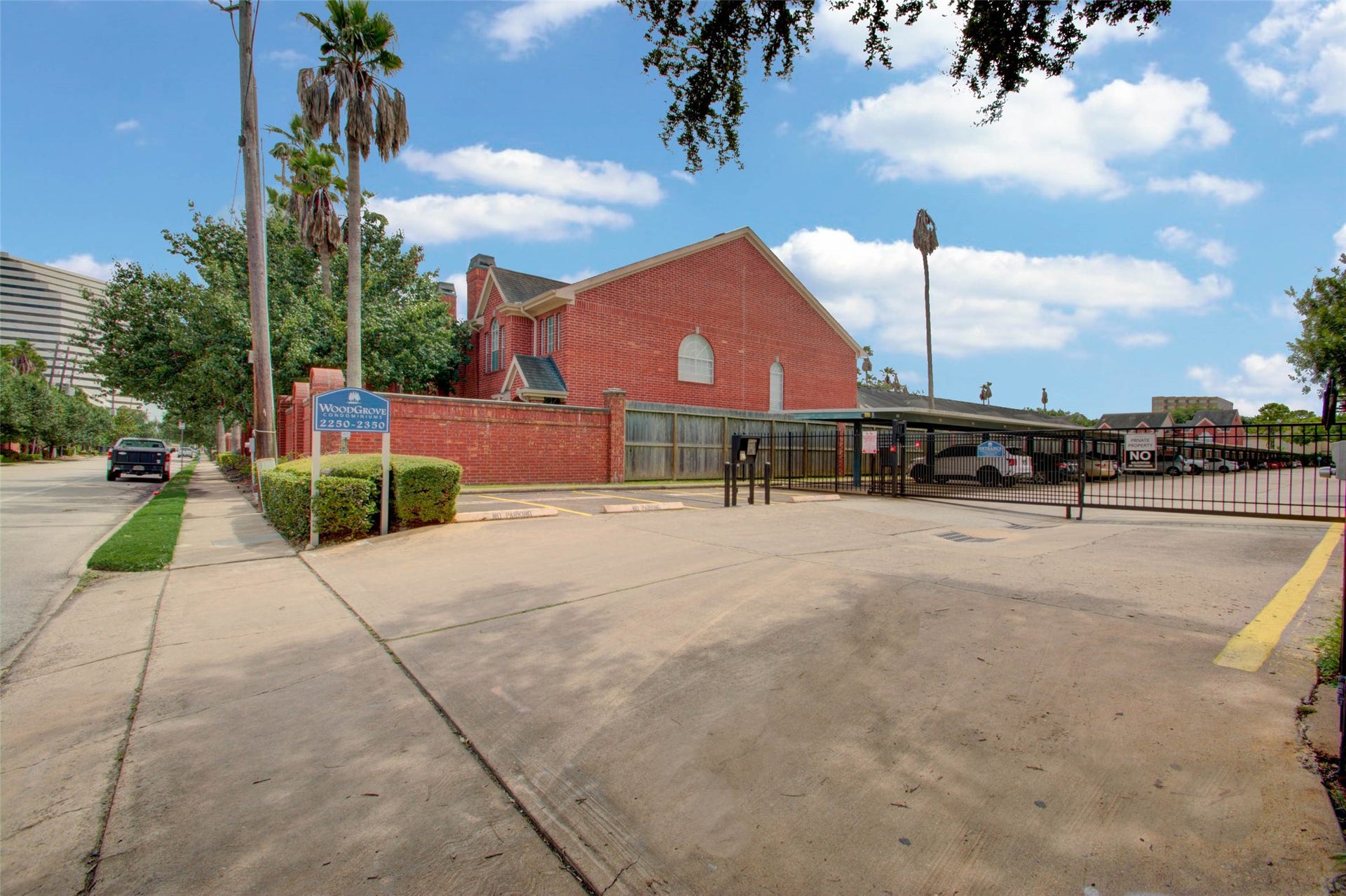 2350 Bering Drive, #71, Houston, TX 77057