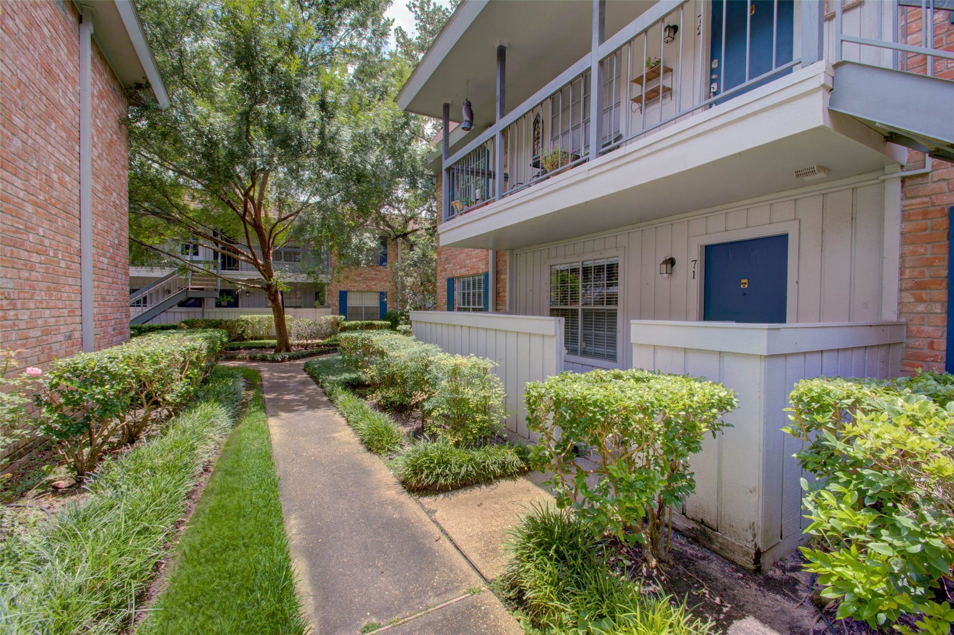 2350 Bering Drive, #71, Houston, TX 77057