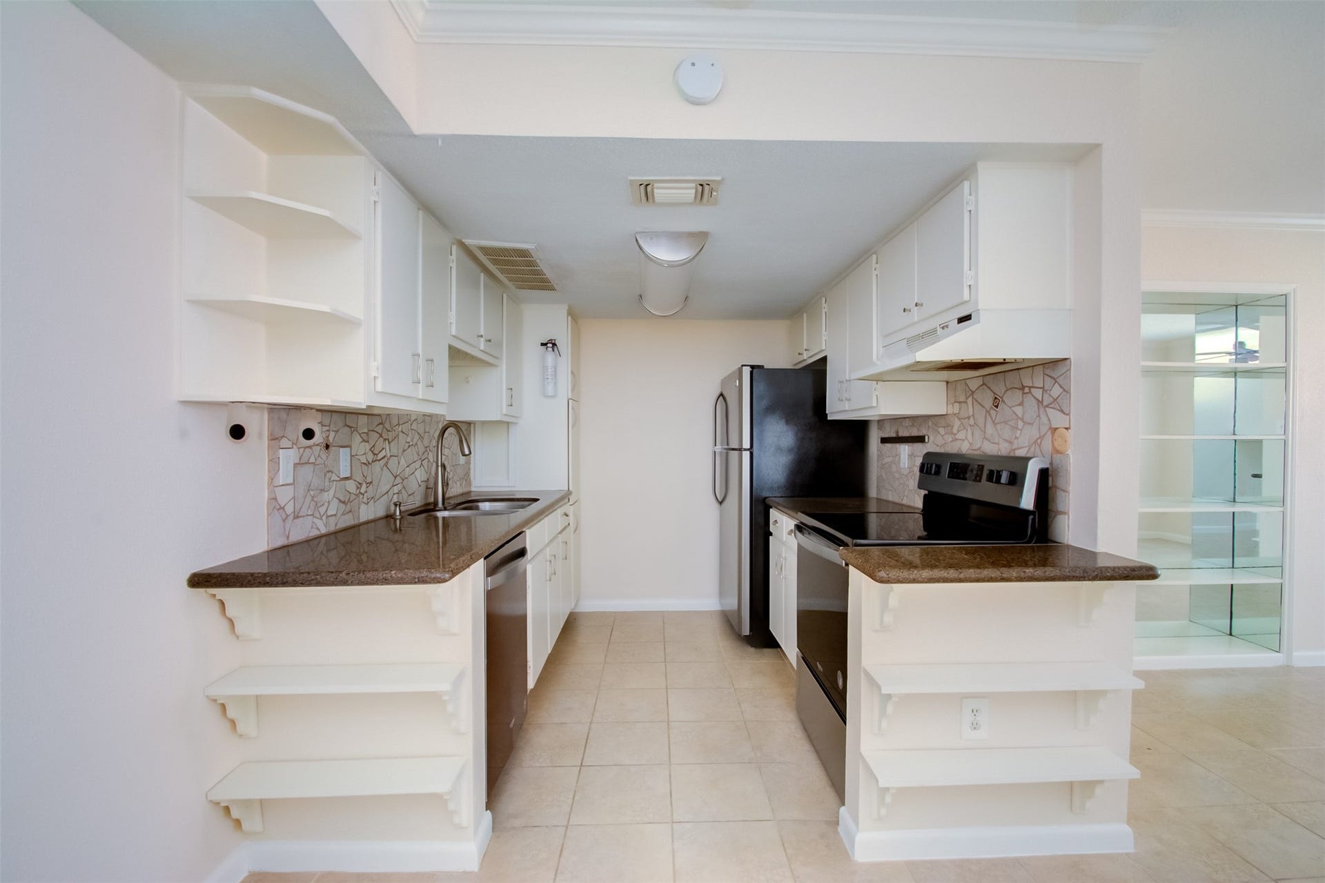 2350 Bering Drive, #71, Houston, TX 77057
