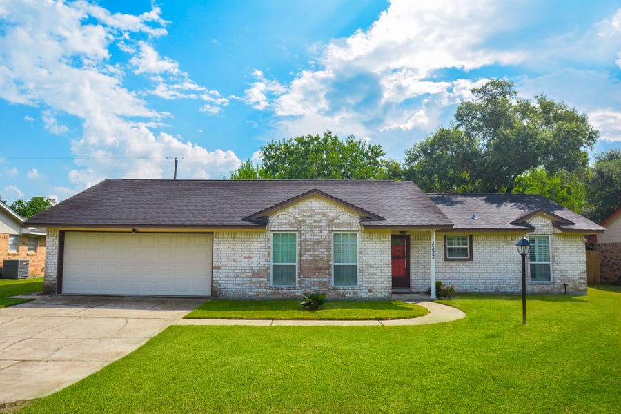 Property photo for 3323 Westview Street, Shoreacres, TX