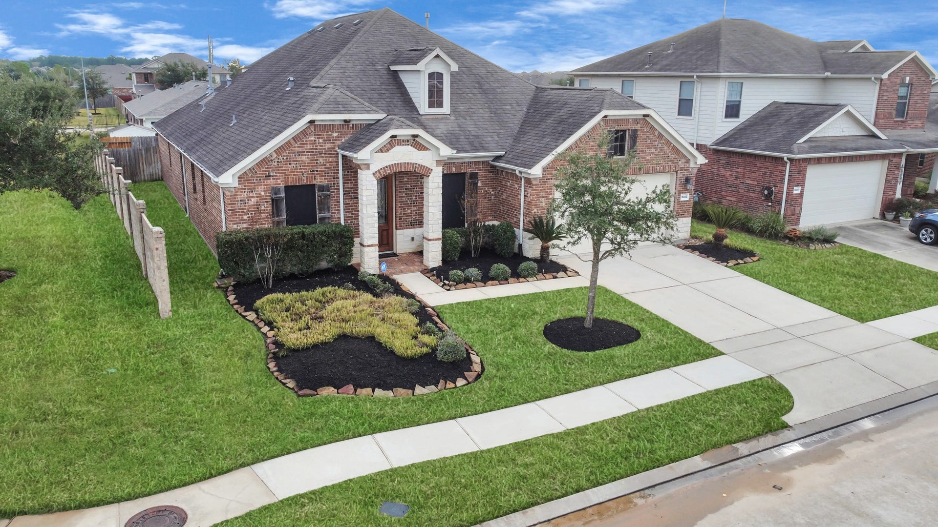 15222 Rigby Point Lane, Cypress, TX 77429 Great corner lot right across the street from the playground, pool and splashpad!