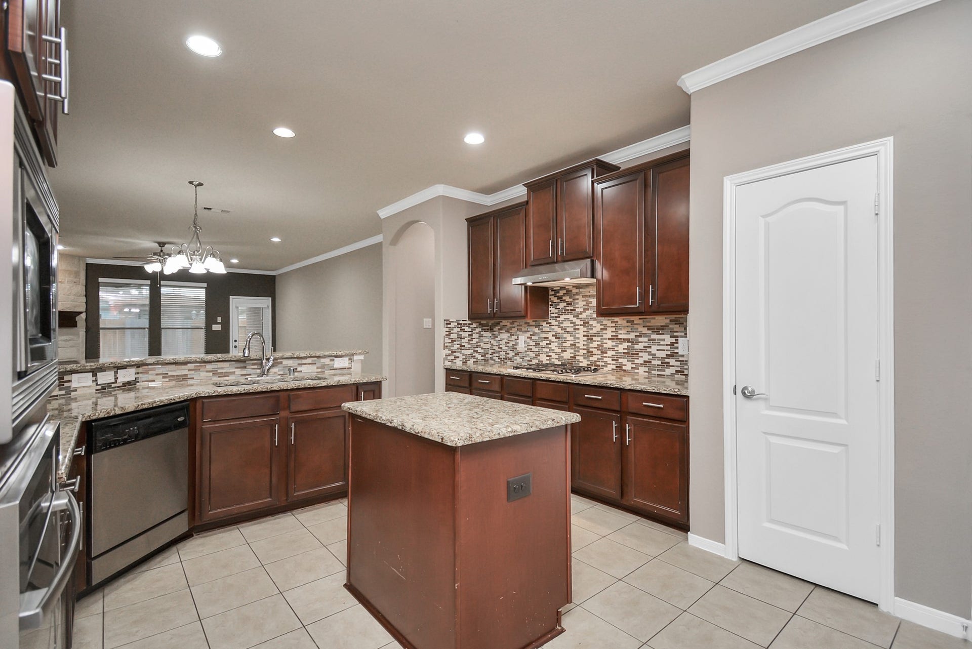 15222 Rigby Point Lane, Cypress, TX 77429 Large kitchen with plenty of counter and cabinet space!