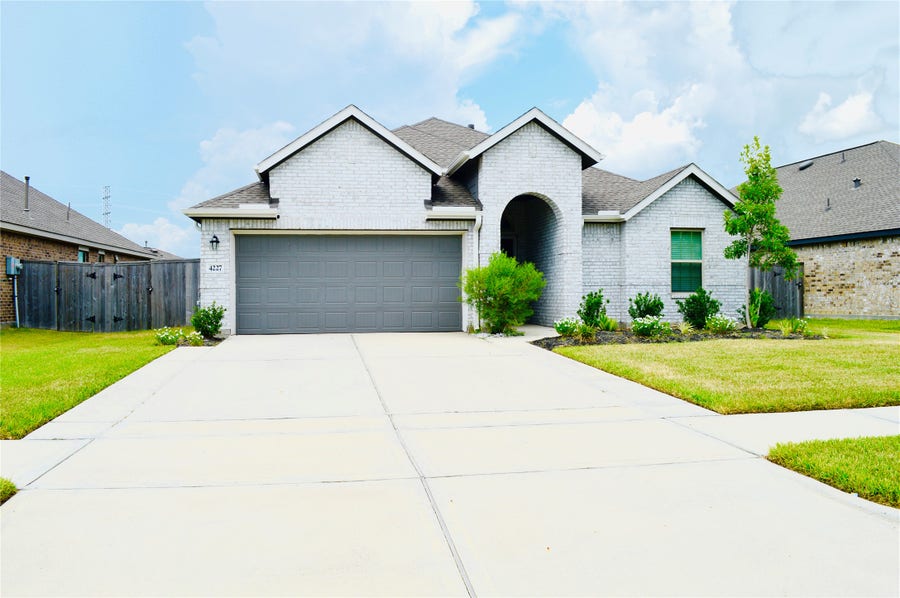 Property photo for 4227 Sterling View Boulevard, Baytown, TX