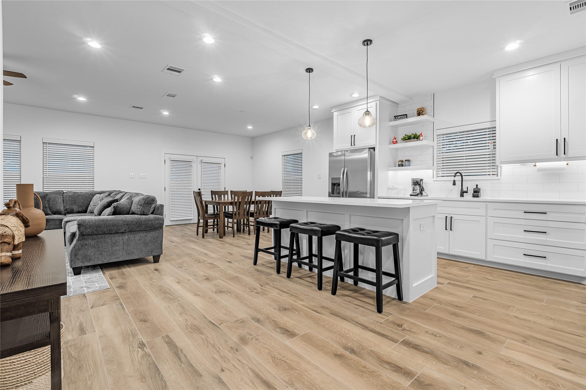 7107 Foster Street, #B, Houston, TX 77021 7107 Foster Street, #B, Houston, TX 77021