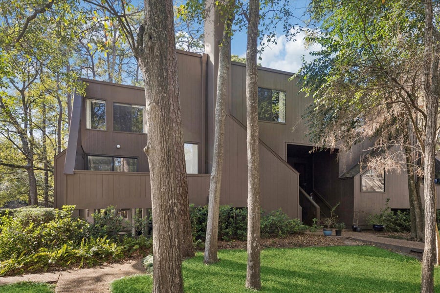 Property photo for 225 Litchfield Lane, Houston, TX