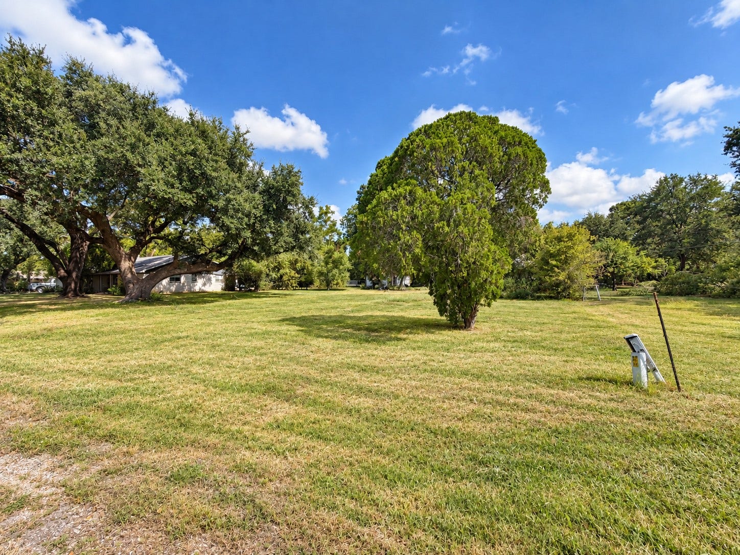 2211 Erickson Street, La Marque, TX 77568 2211 Erickson Street, La Marque, TX 77568