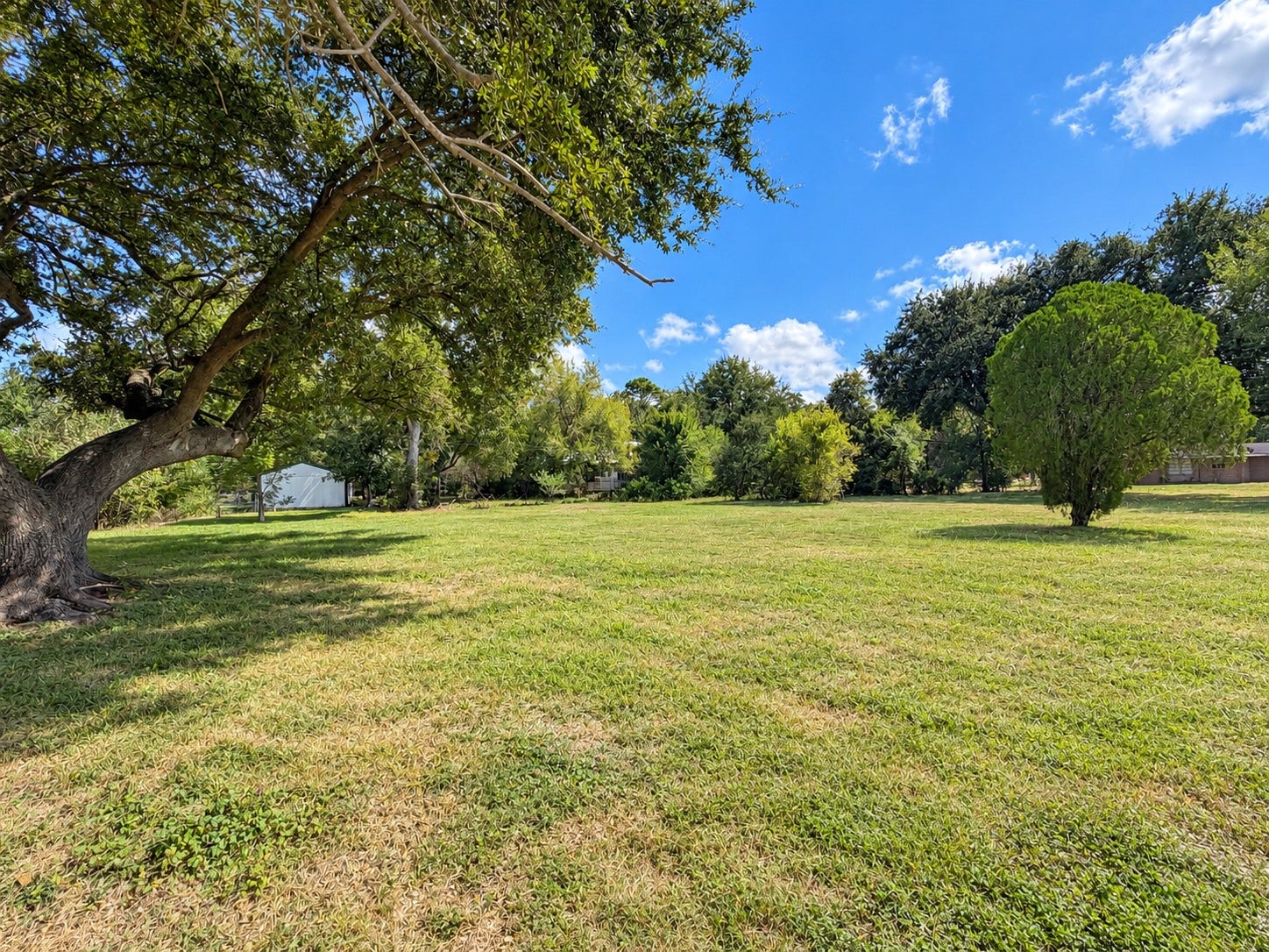 2211 Erickson Street, La Marque, TX 77568 2211 Erickson Street, La Marque, TX 77568