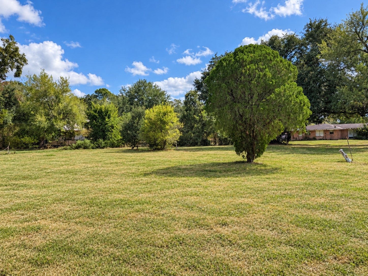 2211 Erickson Street, La Marque, TX 77568 2211 Erickson Street, La Marque, TX 77568