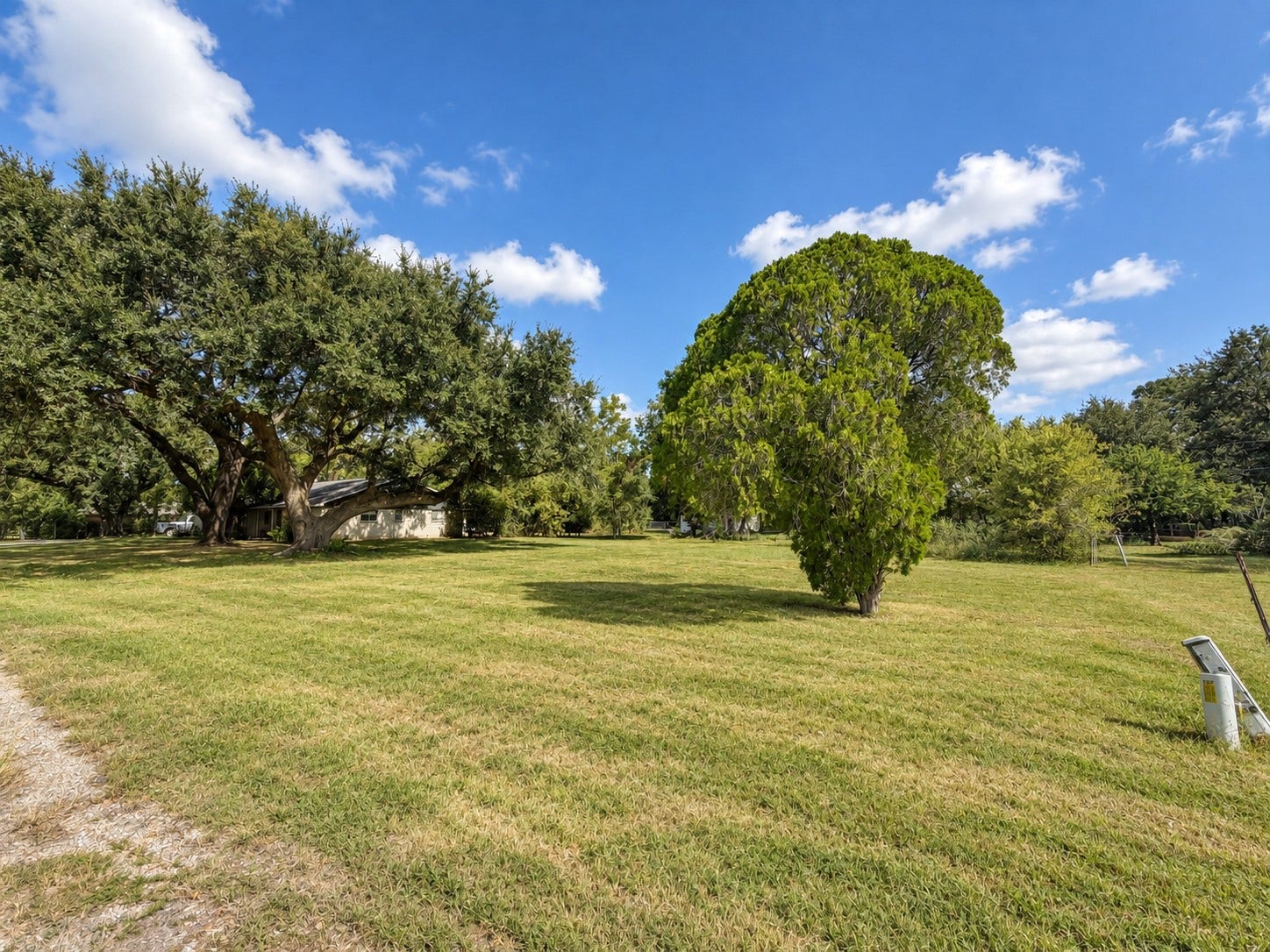 2211 Erickson Street, La Marque, TX 77568 2211 Erickson Street, La Marque, TX 77568