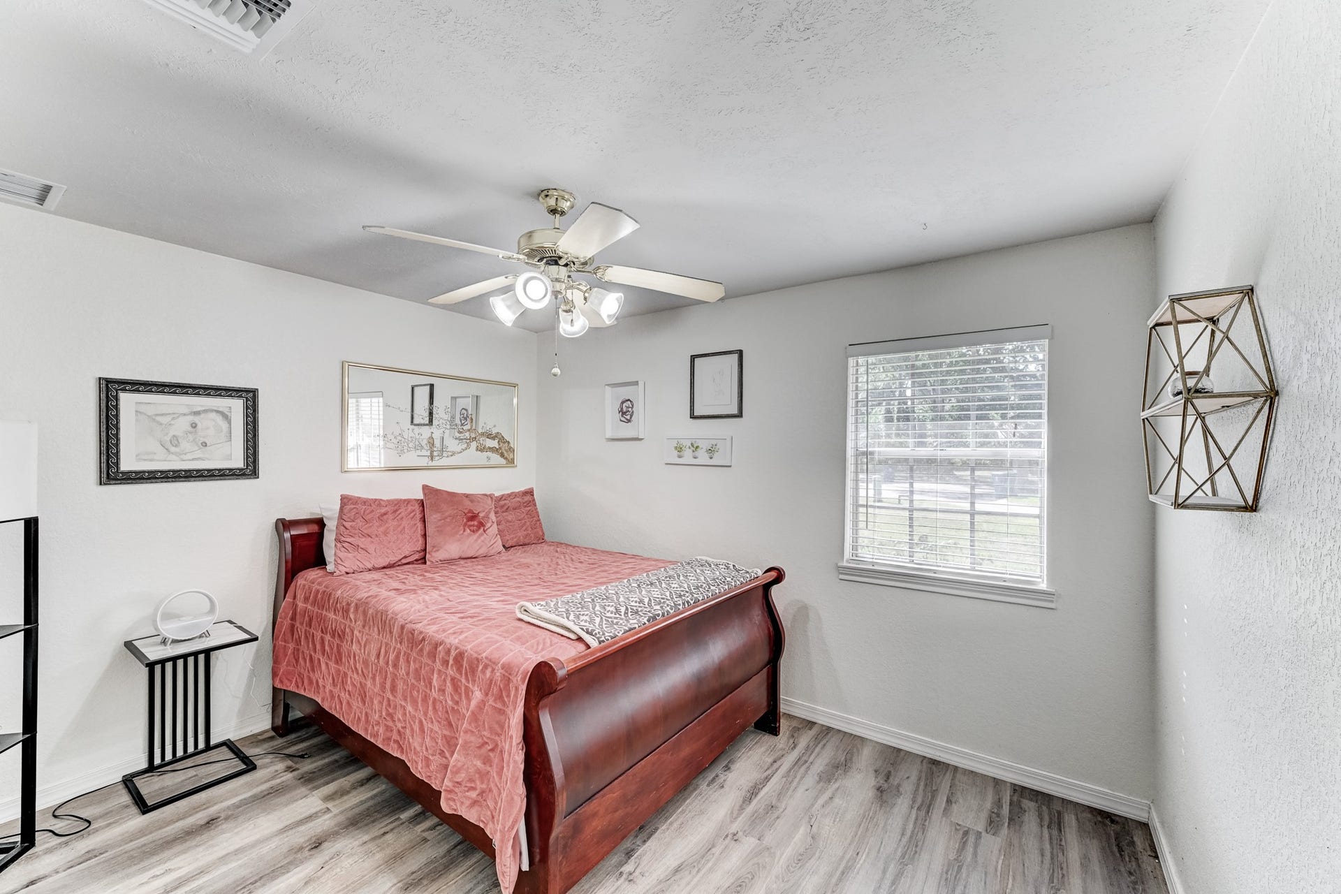 1130 Old Mill Lane, Houston, TX 77073 1130 Old Mill Lane, Houston, TX 77073
