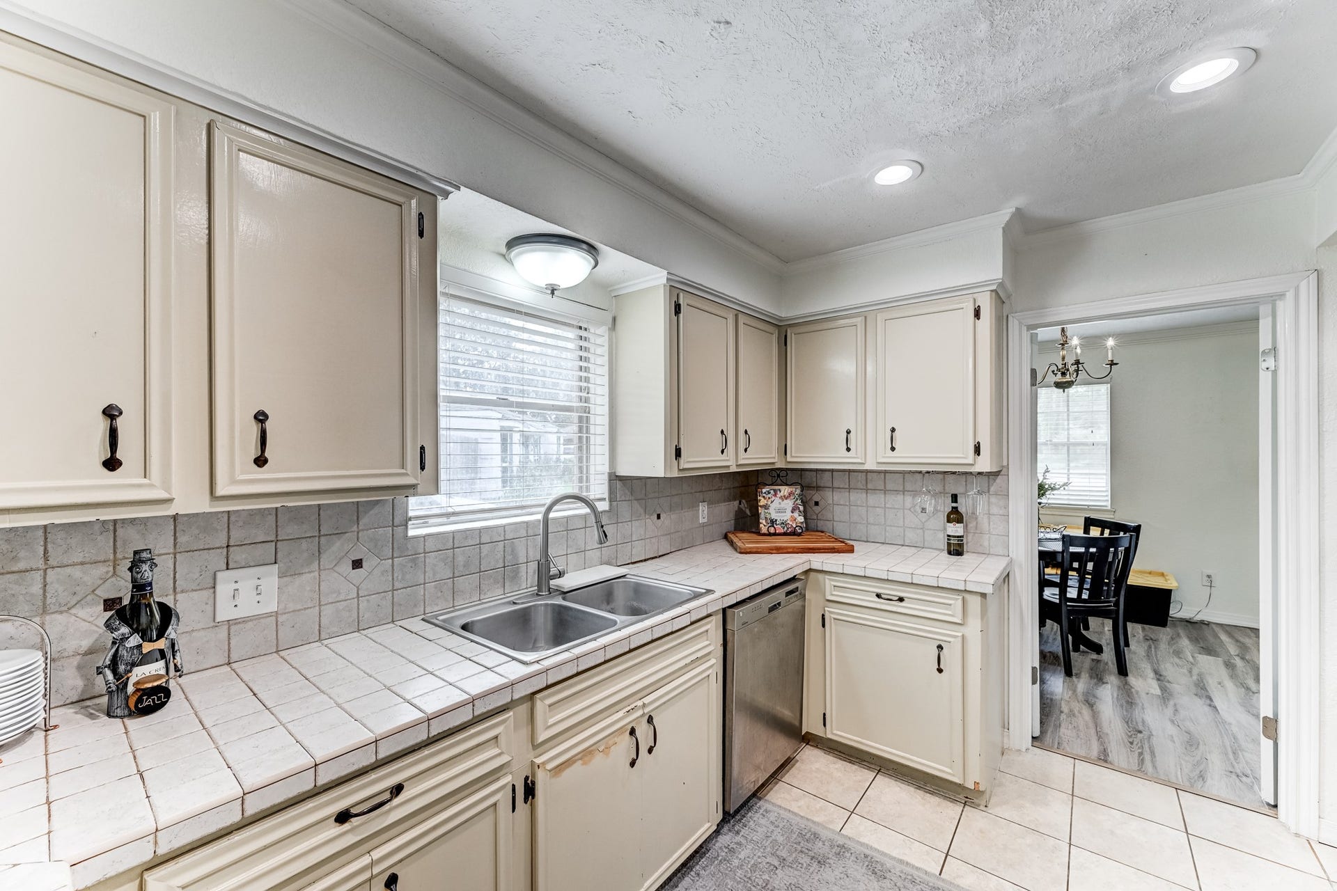 1130 Old Mill Lane, Houston, TX 77073 1130 Old Mill Lane, Houston, TX 77073