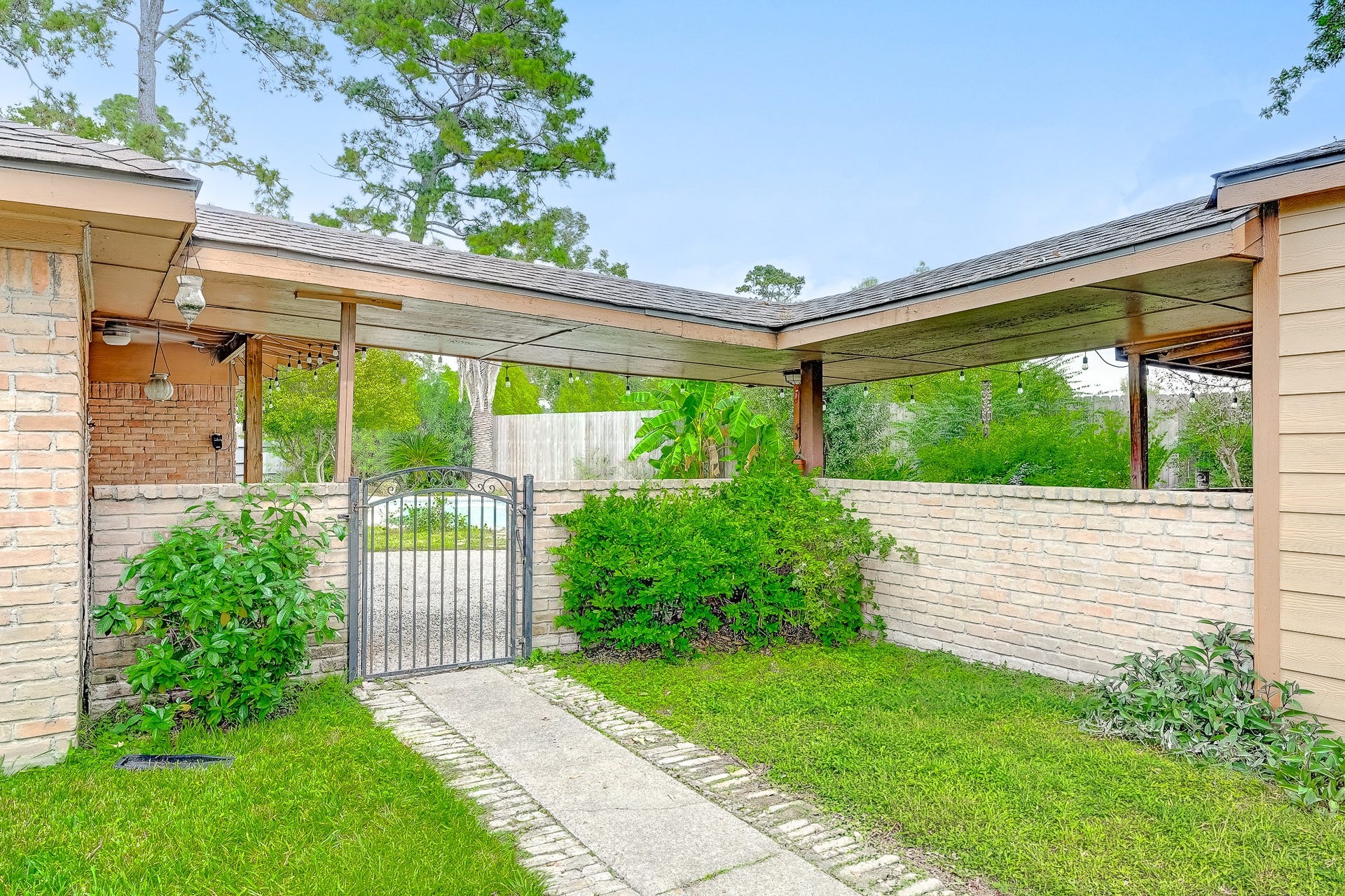 1130 Old Mill Lane, Houston, TX 77073 1130 Old Mill Lane, Houston, TX 77073
