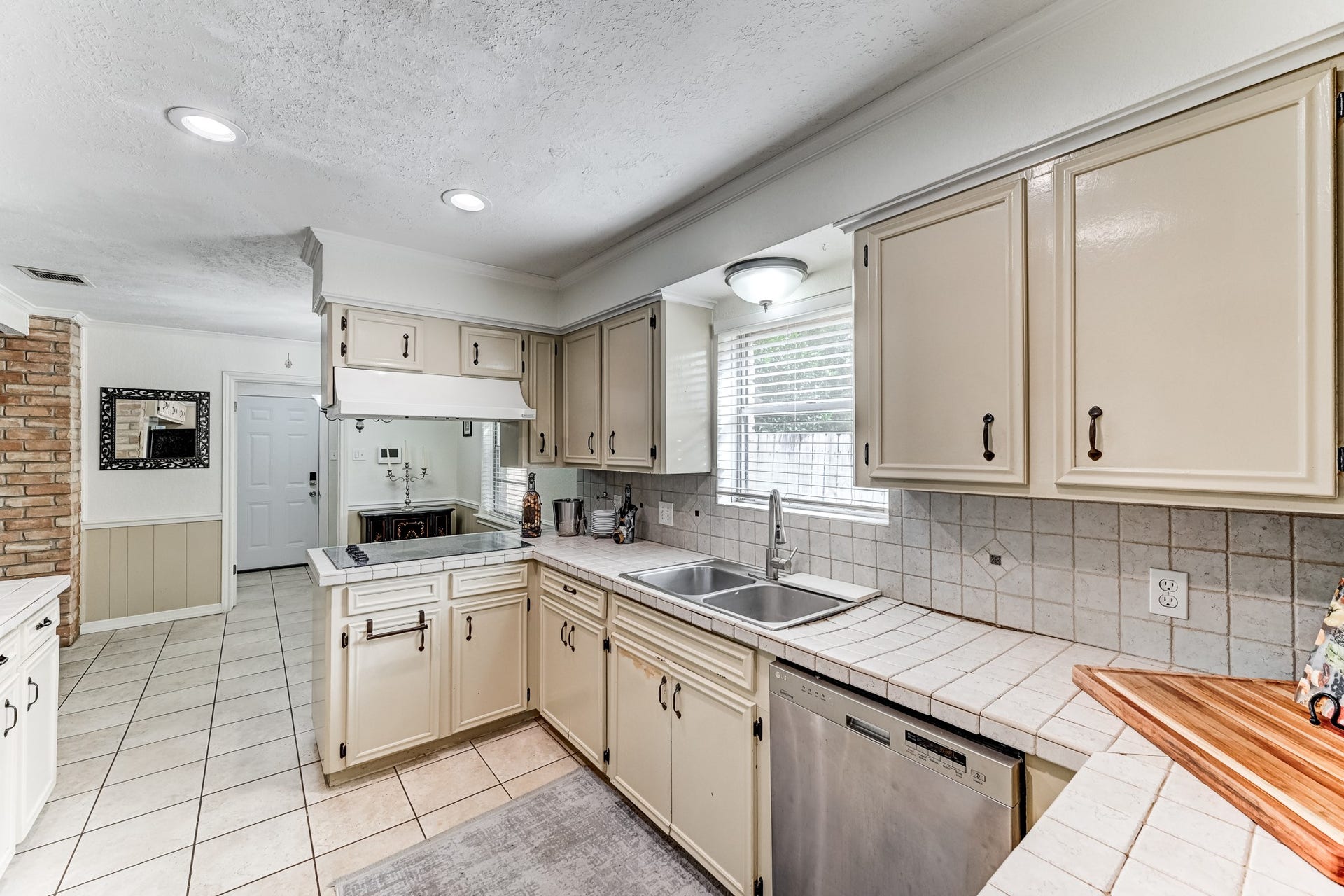 1130 Old Mill Lane, Houston, TX 77073 1130 Old Mill Lane, Houston, TX 77073