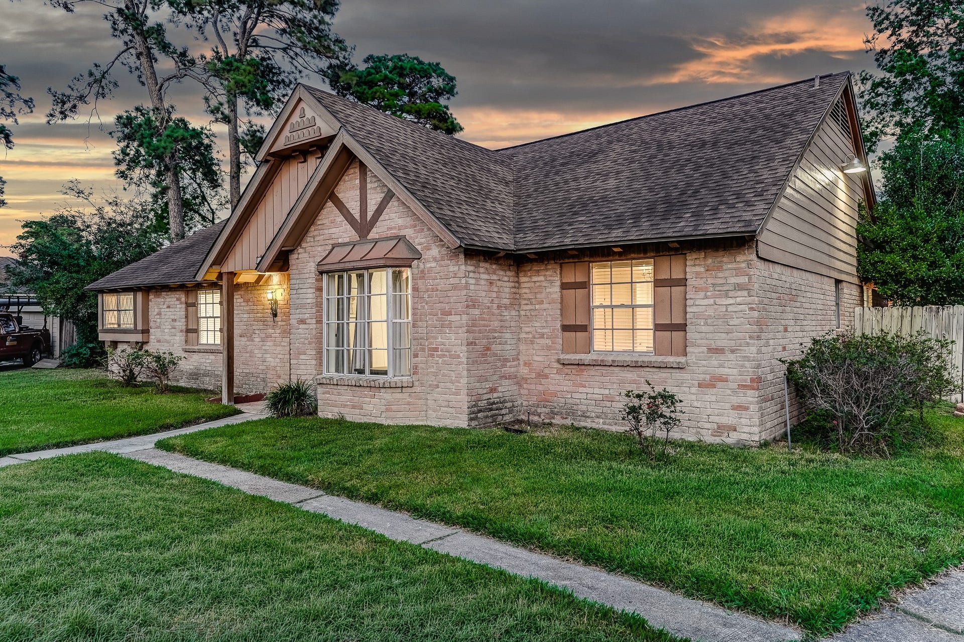 1130 Old Mill Lane, Houston, TX 77073 1130 Old Mill Lane, Houston, TX 77073