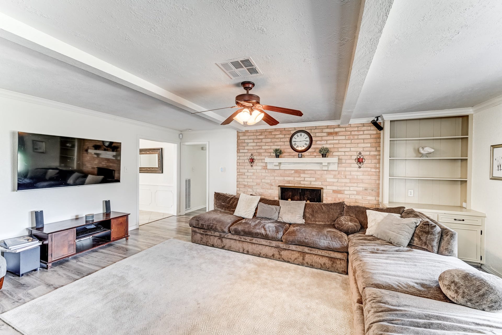 1130 Old Mill Lane, Houston, TX 77073 1130 Old Mill Lane, Houston, TX 77073