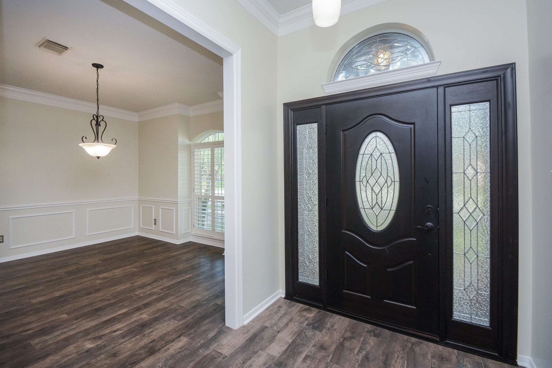 705 Eagle Lakes Drive, Friendswood, TX 77546 Front Entryway
