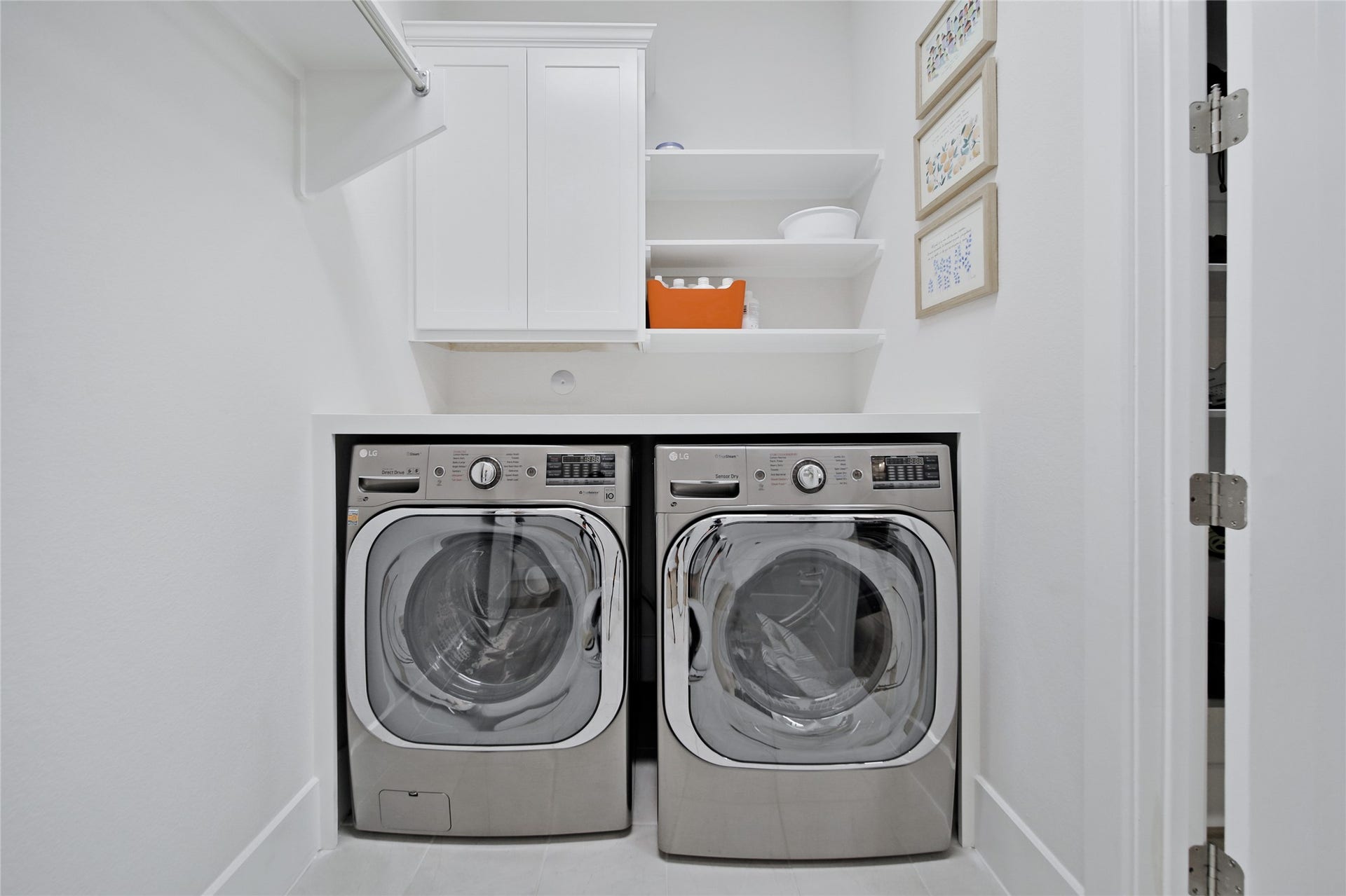 6 Gentle Branch Place, Tomball, TX 77375 Utility, Pre-Plum for an extra sink.