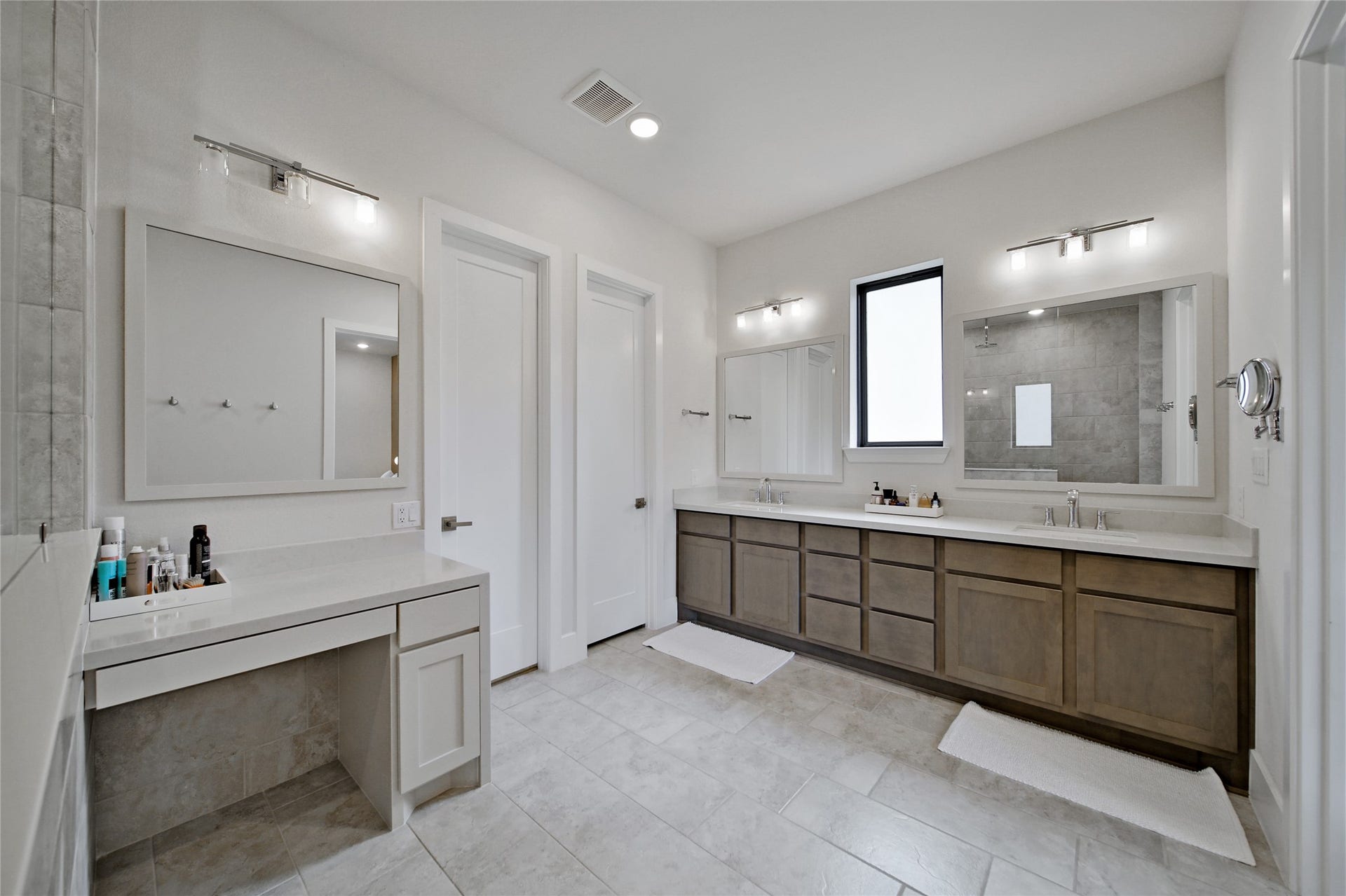 6 Gentle Branch Place, Tomball, TX 77375 Check out the drawers on Vanity.