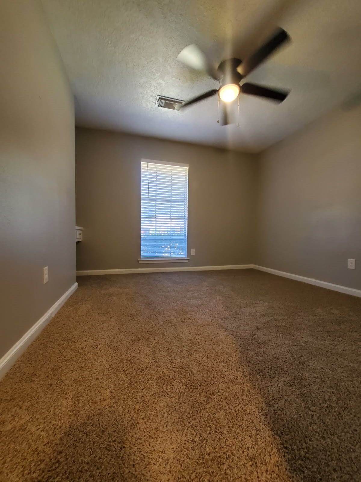 2010 S Palm Court, Pasadena, TX 77502 2010 S Palm Court, Pasadena, TX 77502
