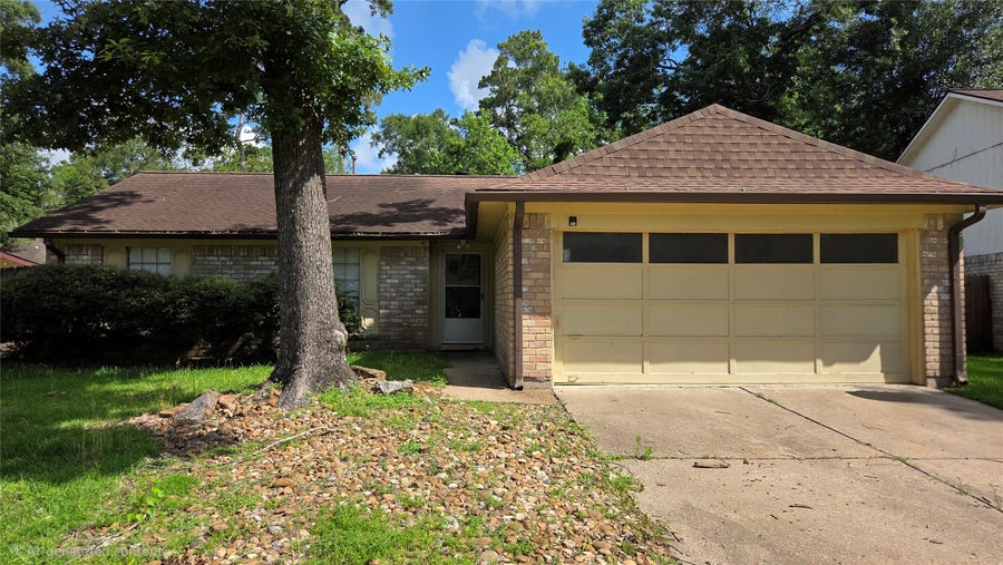 Property photo for 3767 Glade Forest Drive, Houston, TX