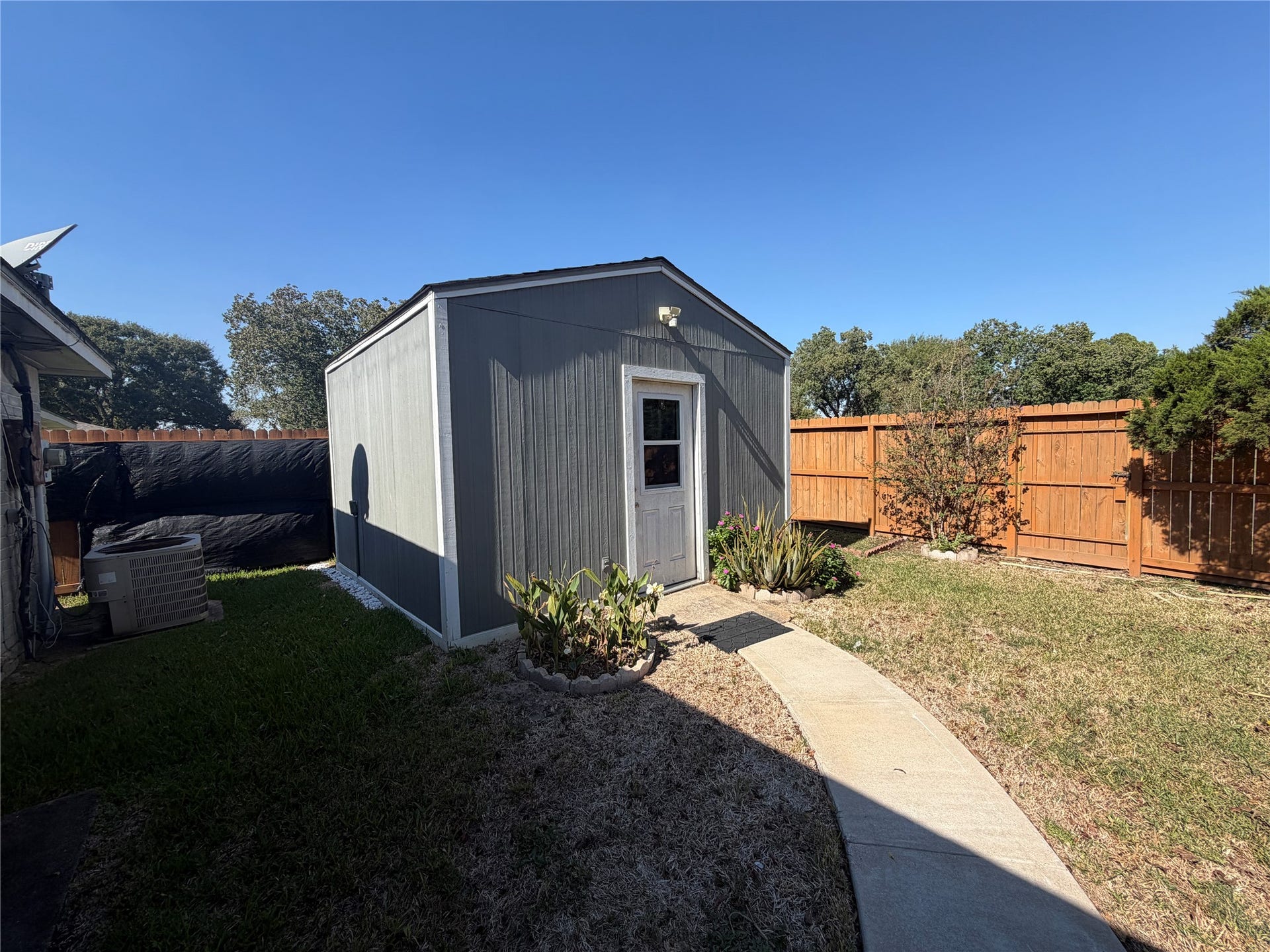 455 Oakdale Drive, Stafford, TX 77477 455 Oakdale Drive, Stafford, TX 77477