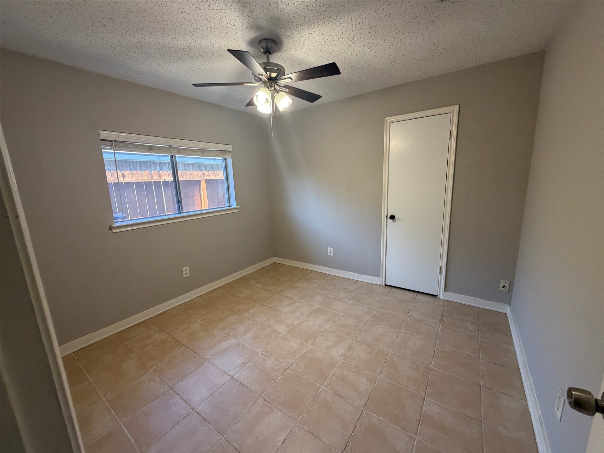 455 Oakdale Drive, Stafford, TX 77477 455 Oakdale Drive, Stafford, TX 77477